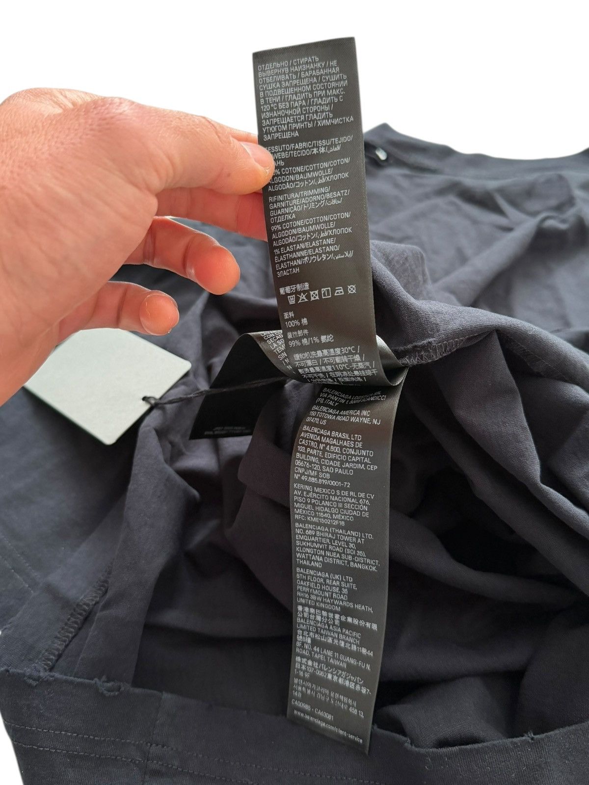 Balenciaga Main Character Distressed Shirt Size US L / EU 52-54 / 3 - 12 Thumbnail