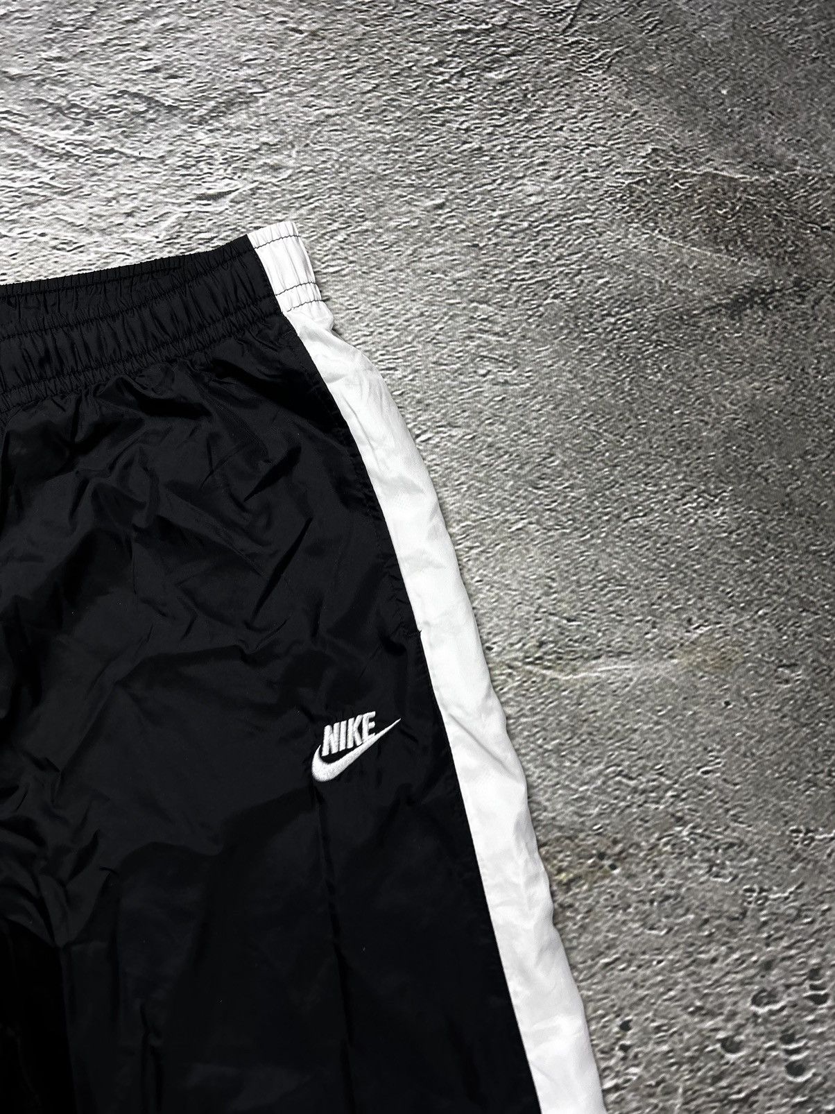 Nike × Vintage Nike vintage black track suit nylon pants jacket Y2K Size US L / EU 52-54 / 3 - 9 Thumbnail