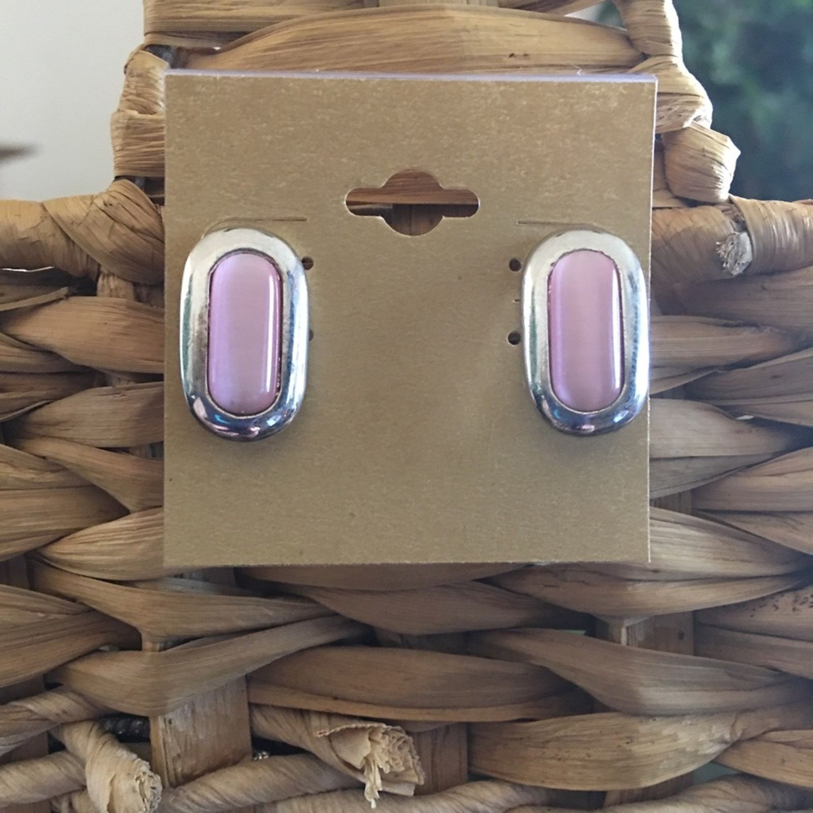 Vintage Vintage pink moon glow glass stone earrings Size ONE SIZE - 1 Thumbnail
