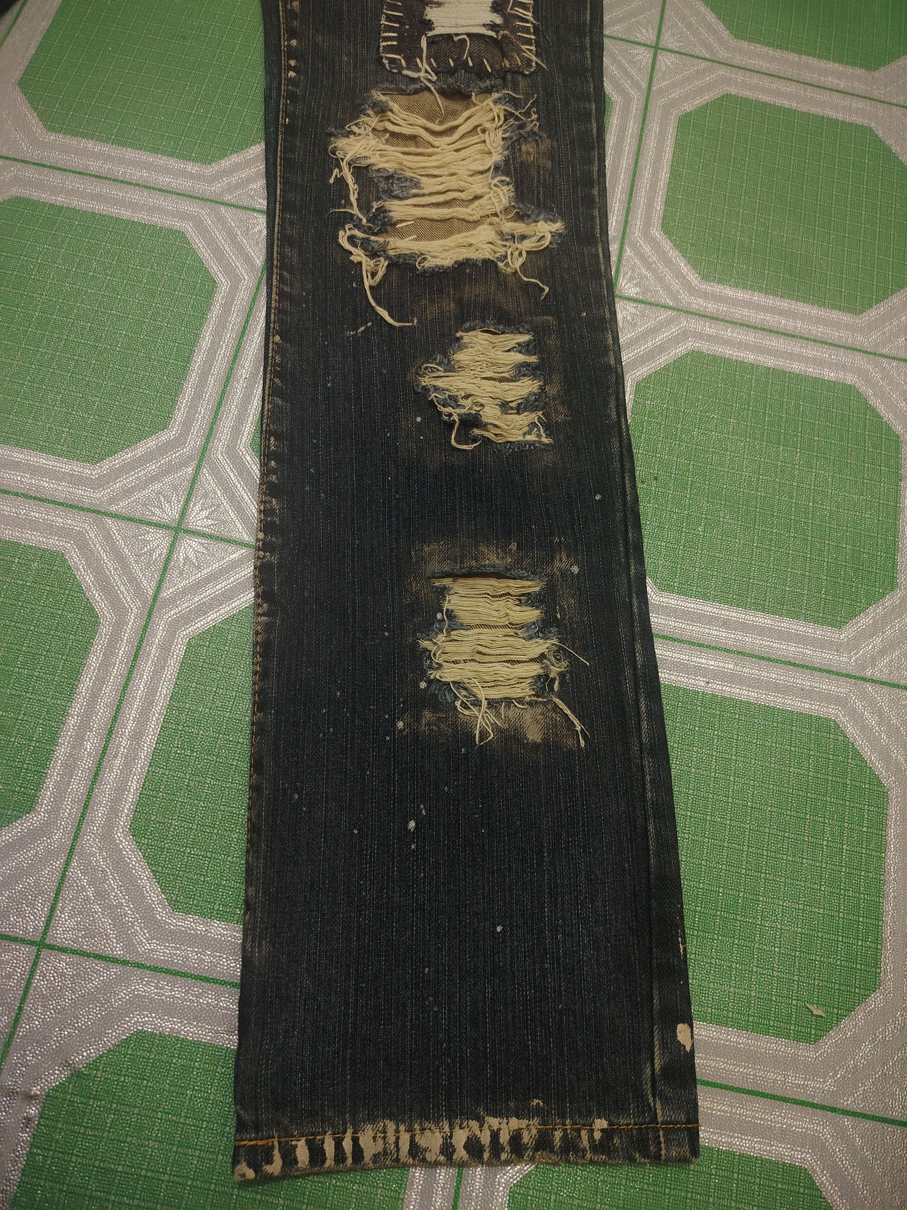 Who Decides War Japanese Casper John Distressed Thrashed jeans Size US 28 / EU 44 - 7 Thumbnail