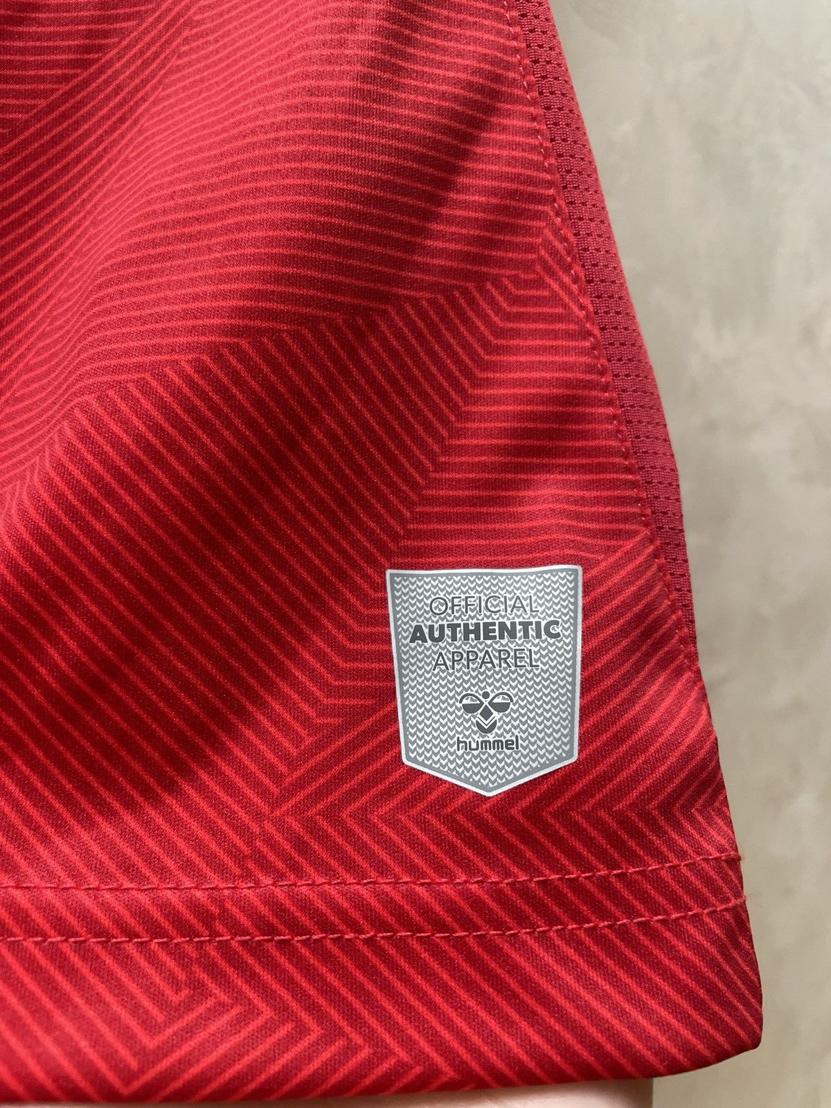 Hummel Denmark Home football shirt 2018/2019 Jersey Soccer Hummel Size US L / EU 52-54 / 3 - 3 Thumbnail