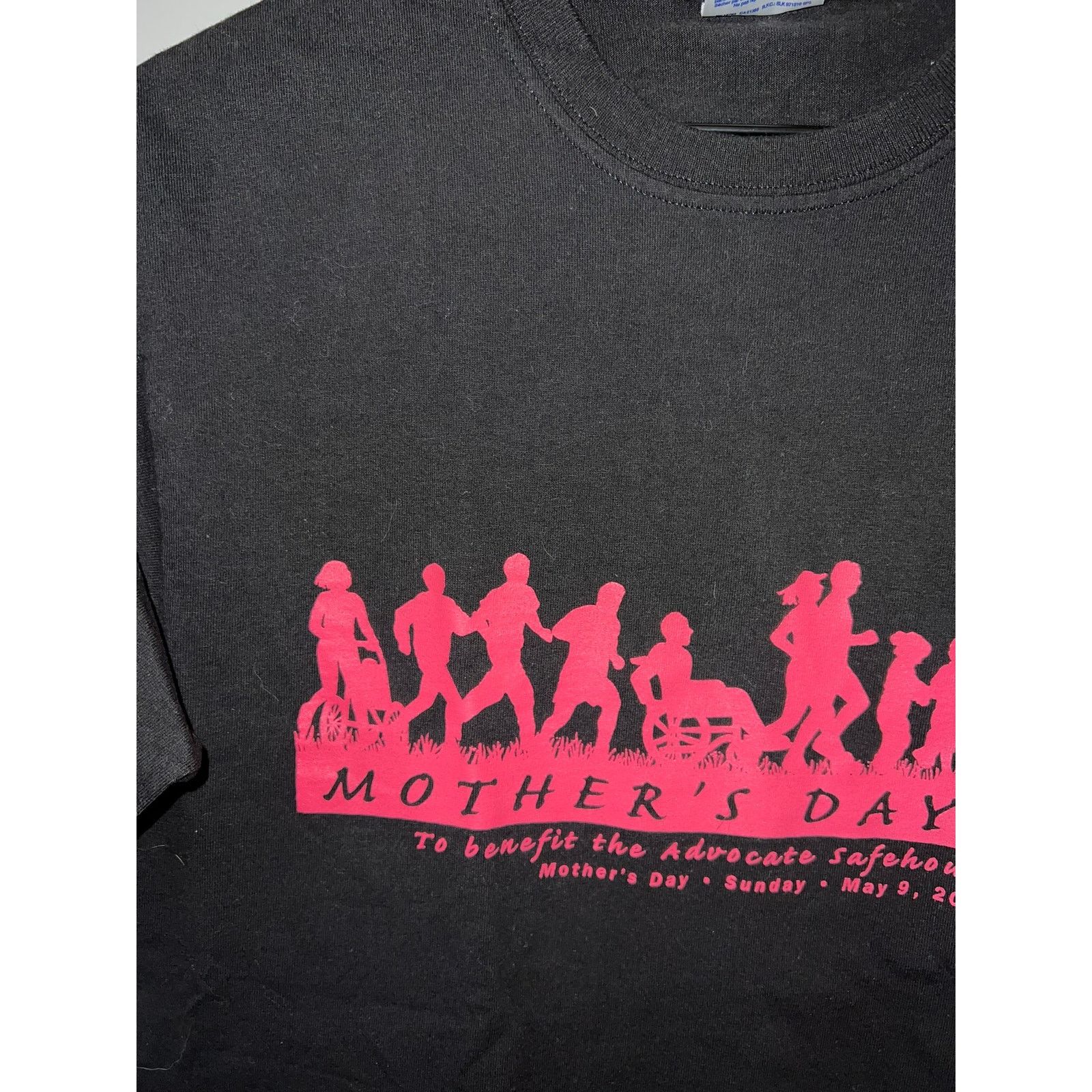 Hanes Vintage Mothers Day Shirt Mile Running Black Tee Graphic S Size US S / EU 44-46 / 1 - 2 Thumbnail