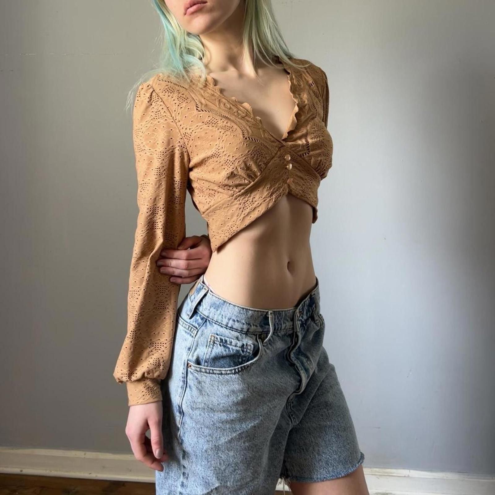 Other beautiful tan eyelet cropped long sleeve Size S / US 4 / IT 40 - 1 Thumbnail