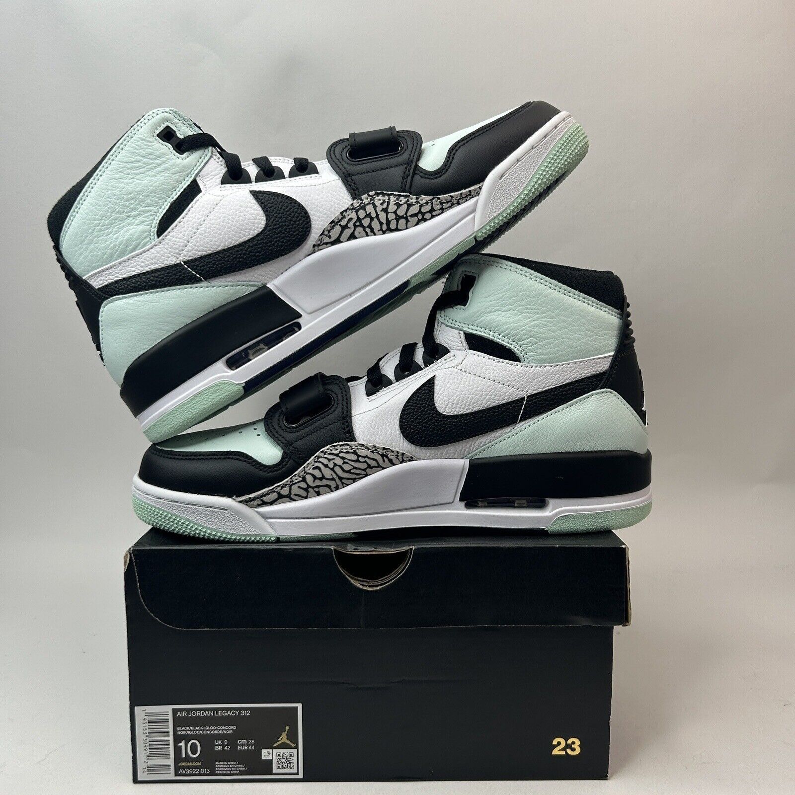 Jordan Brand Nike Air Jordan Legacy 312 “Igloo Black Concord” 2023 Size US 10 / EU 43 - 3 Thumbnail