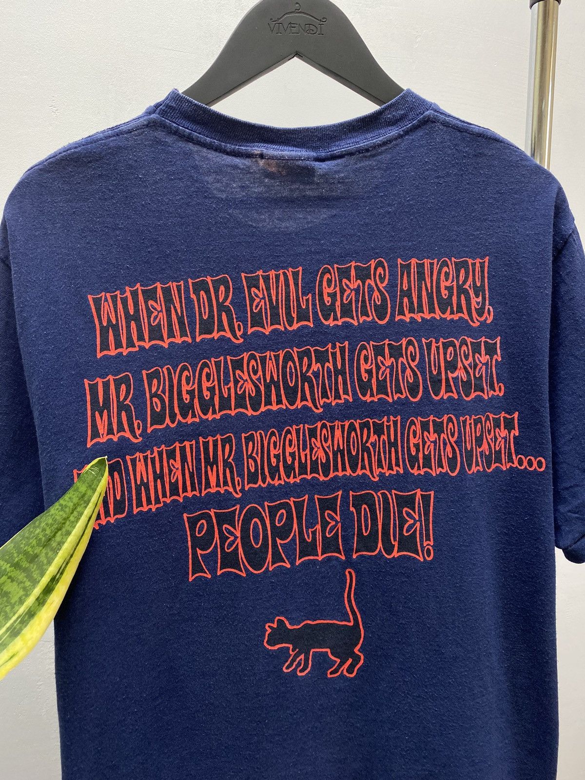 Changes × Vintage Vintage Changes 1999 Dr Evil Austin Powers movie promo tee Size US L / EU 52-54 / 3 - 23 Thumbnail