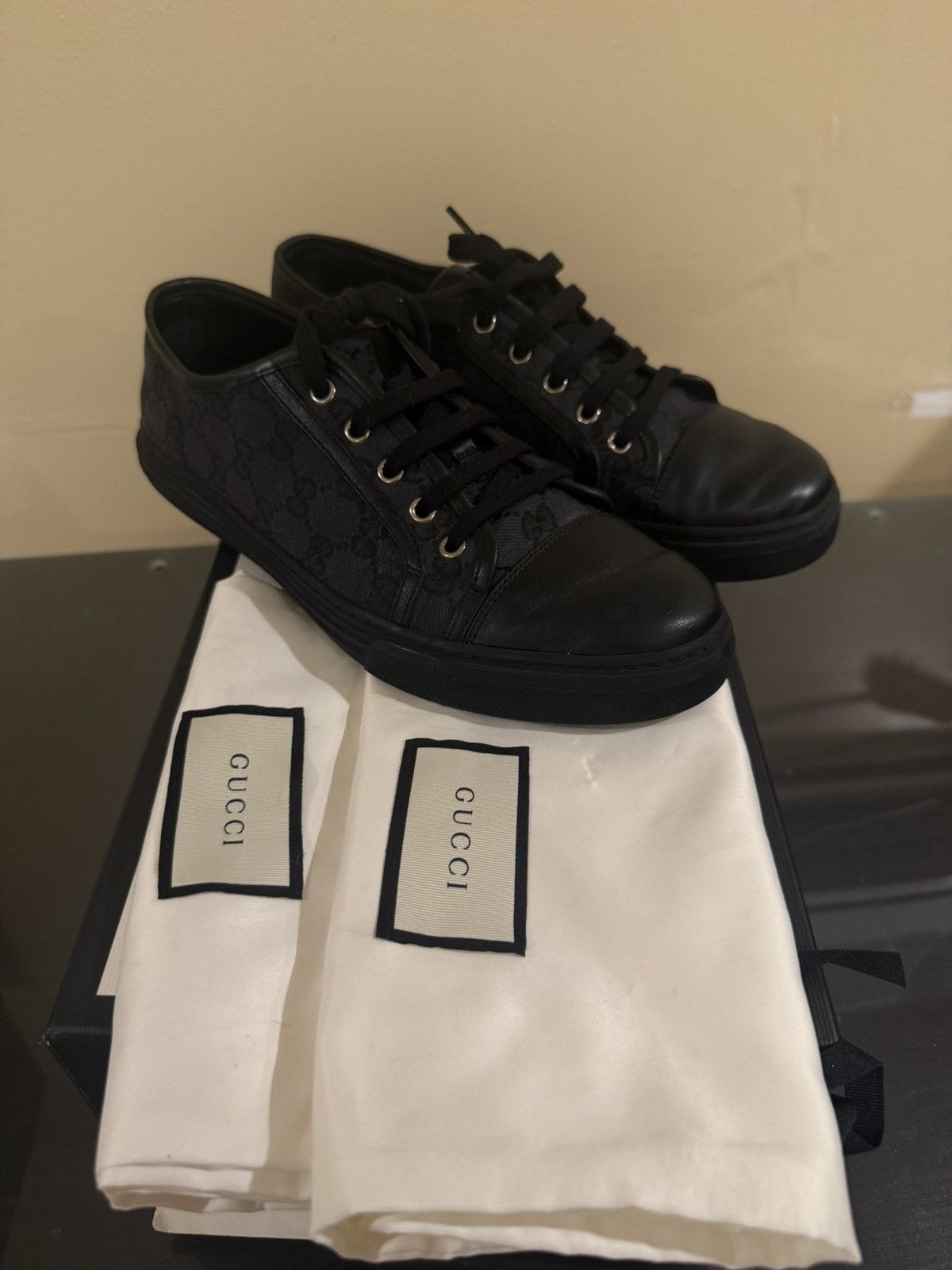 Gucci Gucci GG Canvas and Leather Low Top Sneaker Size US 8 / EU 41 - 1 Thumbnail
