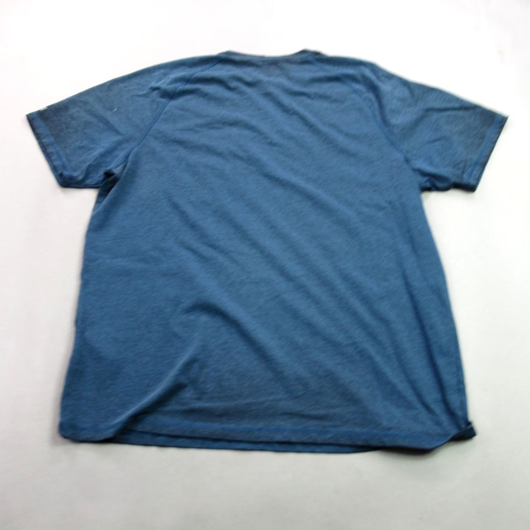 Carhartt Carhartt Shirt Large Blue Mens Crew Neck Pocket Relaxed Short Sleeve Lightweight Size US L / EU 52-54 / 3 - 6 Thumbnail