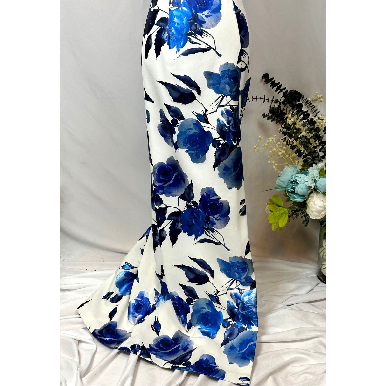 Other Black Halo Eve Dolan Floral One Shoulder Gown Blue Roses 4 Size S / US 4 / IT 40 - 11 Thumbnail