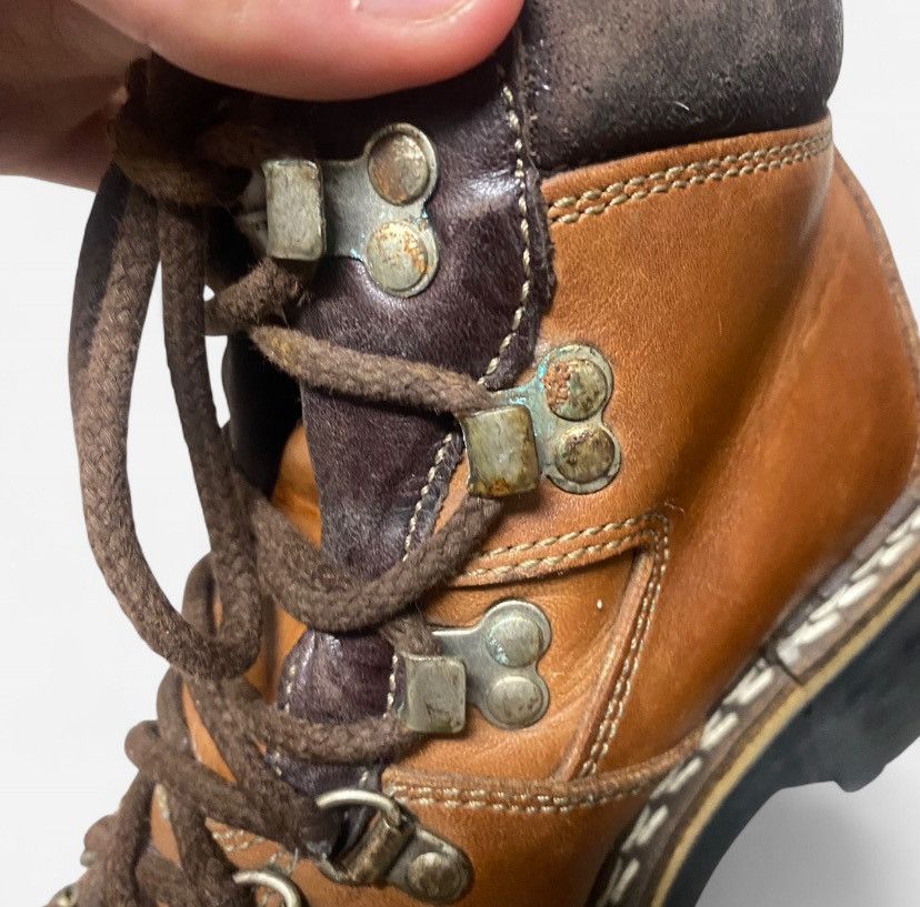 Aldo brown leather Aldo mountain hiking boots w/ metal hardware Size US 6 / EU 39 - 5 Thumbnail