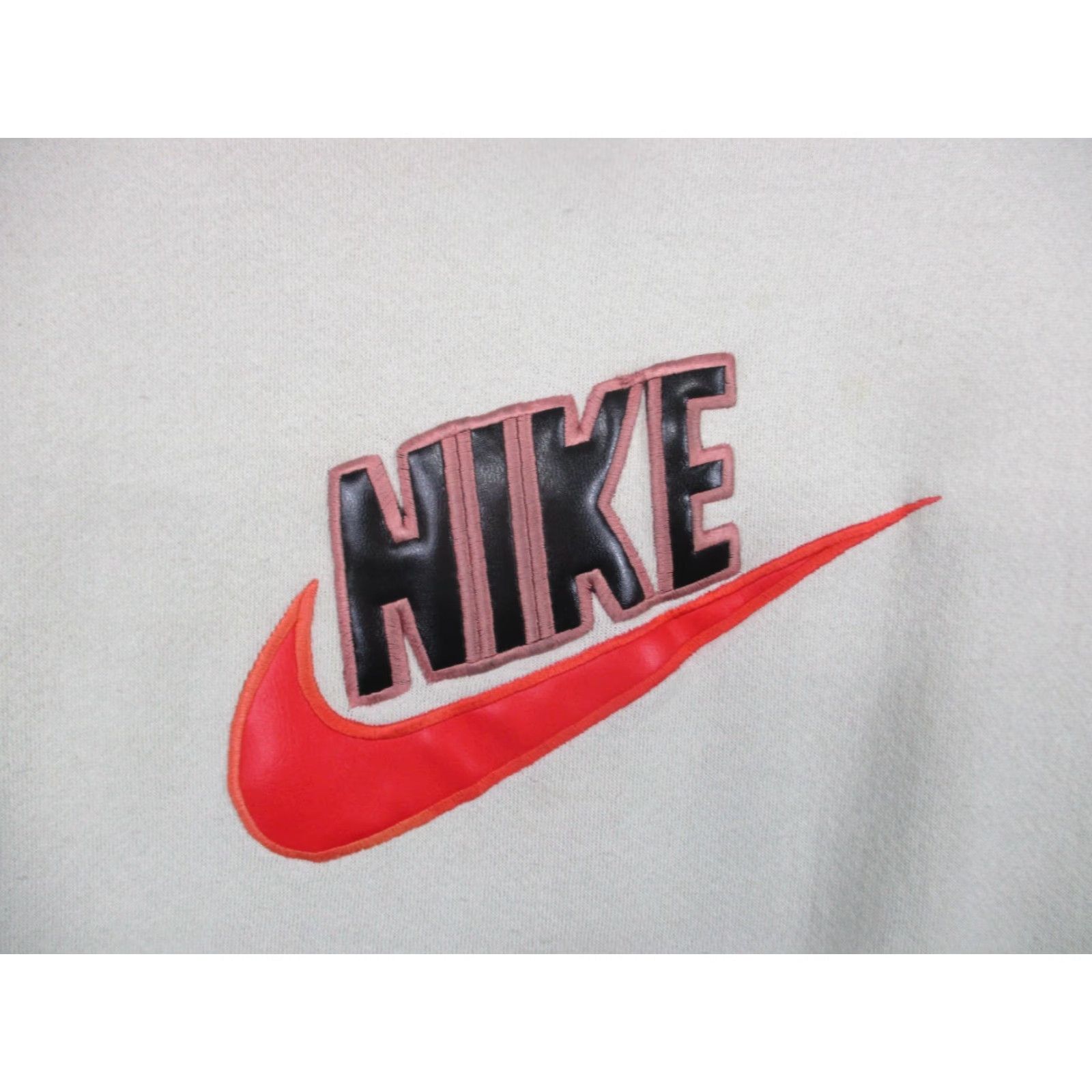 Nike VINTAGE Nike Sweatshirt Mens XL White Graphic Print Swoosh Crewneck Fleece USA 90s Size US XL / EU 56 / 4 - 2 Thumbnail