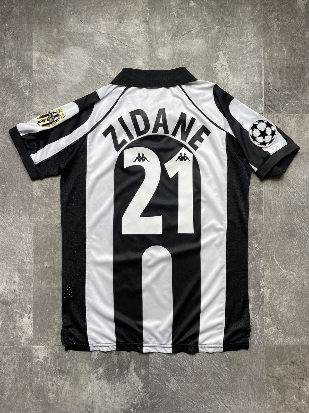 Kappa Kappa Juventus Zidane 1997 1998 Champions League Rare Jersey Size US M / EU 48-50 / 2 - 8 Thumbnail