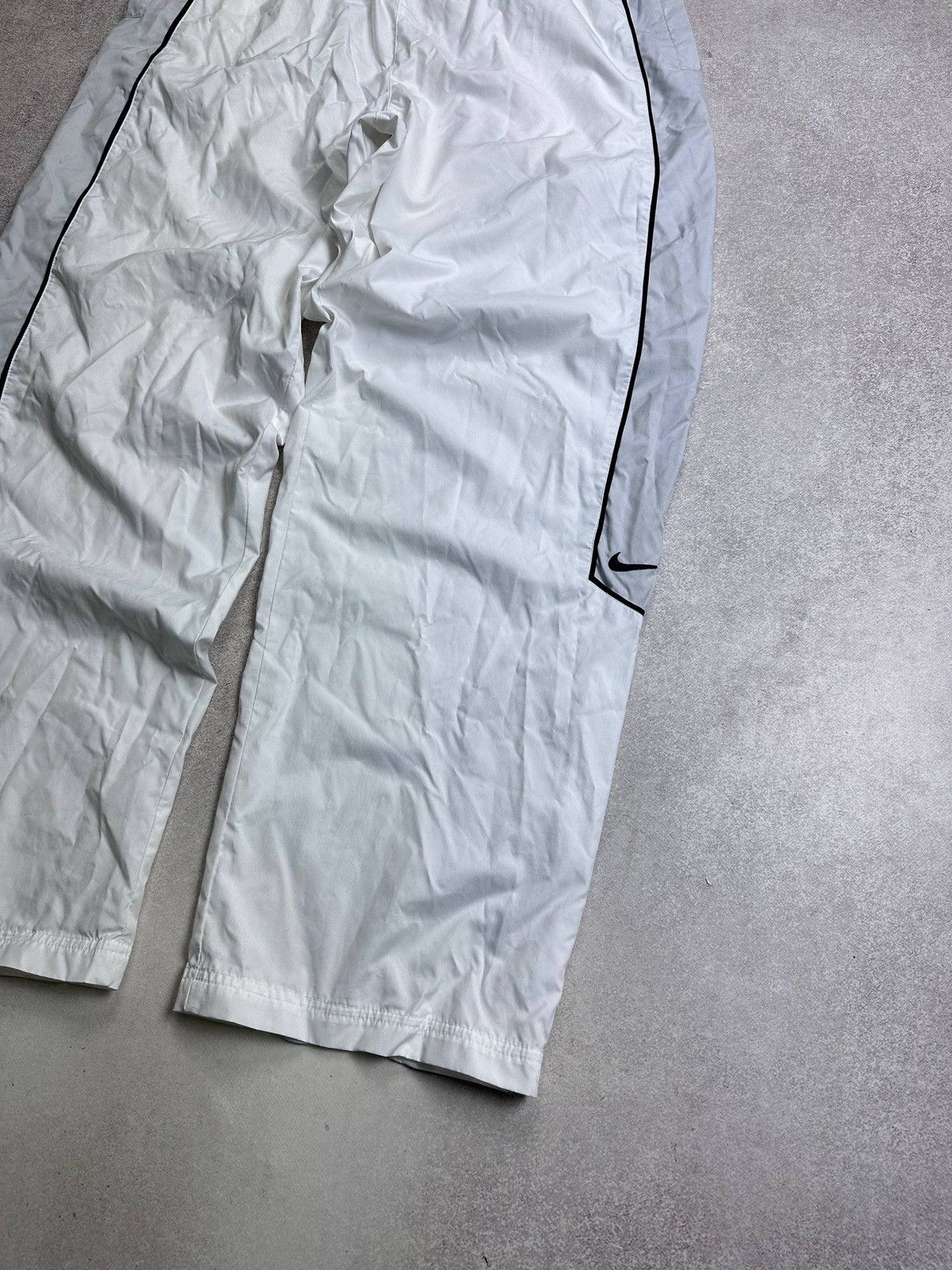 Vintage Nike TN Skepta Style Y2K White Baggy Track Pants XL