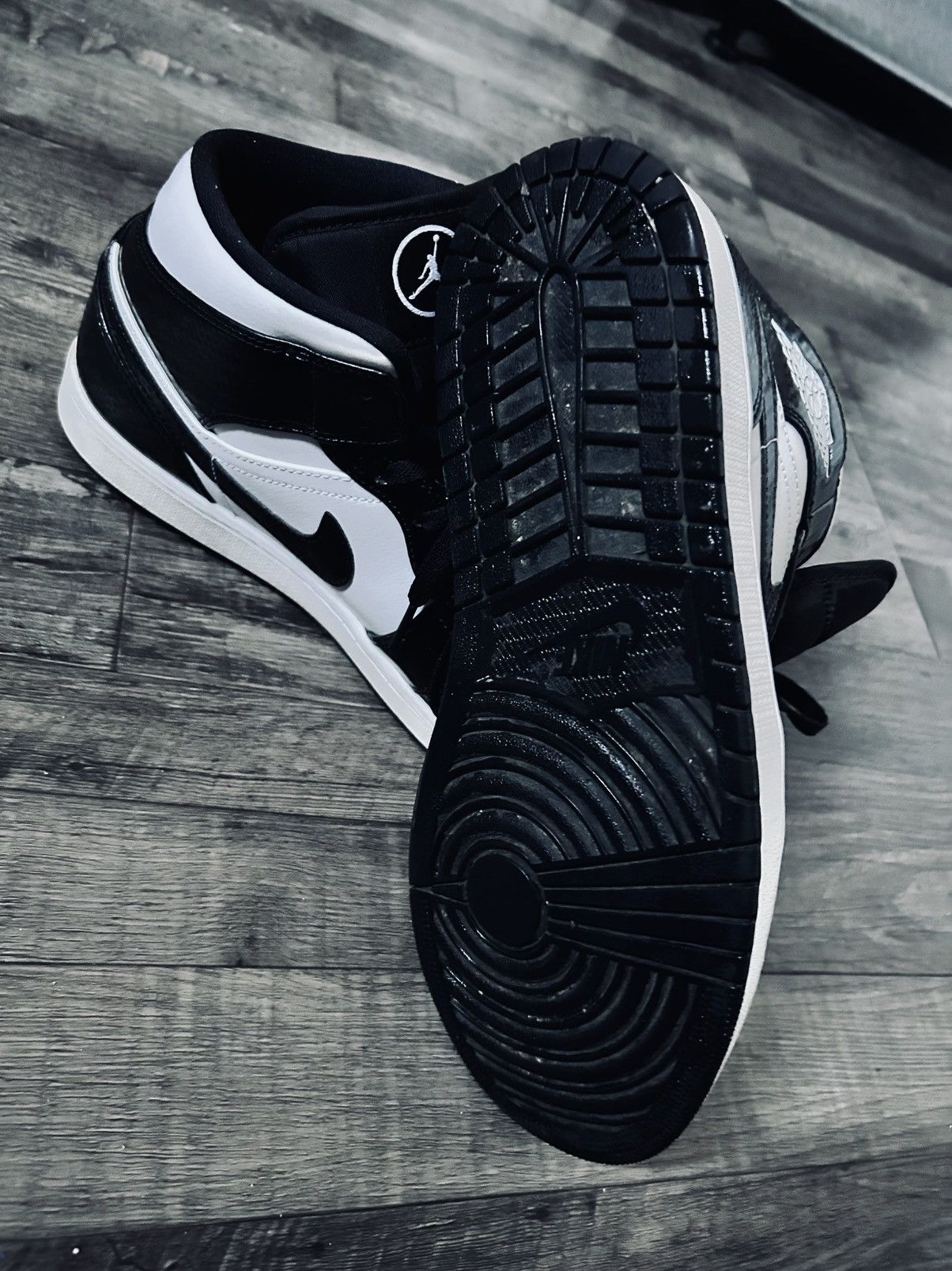 Nike Nike Air Jordan 1 Mid “Carbon Fiber” – Size 10.5 – Near Mint Size US 10.5 / EU 43-44 - 9 Thumbnail