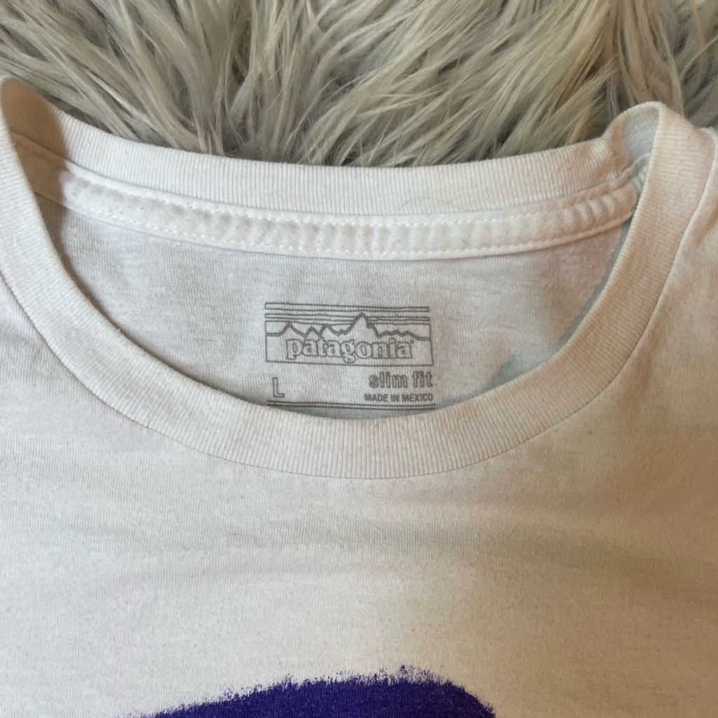 Patagonia Patagonia Buffalo Design size L w/small stain Size US L / EU 52-54 / 3 - 7 Thumbnail