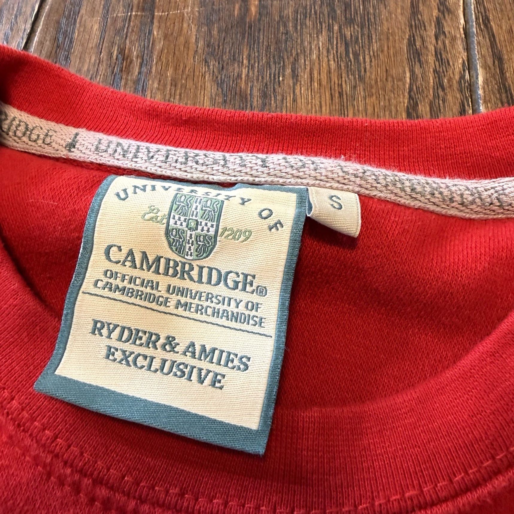 Vintage VINTAGE Cambridge University Official Burgundy Crewneck Sweatshirt Small Embroidered Mens Size US S / EU 44-46 / 1 - 5 Thumbnail