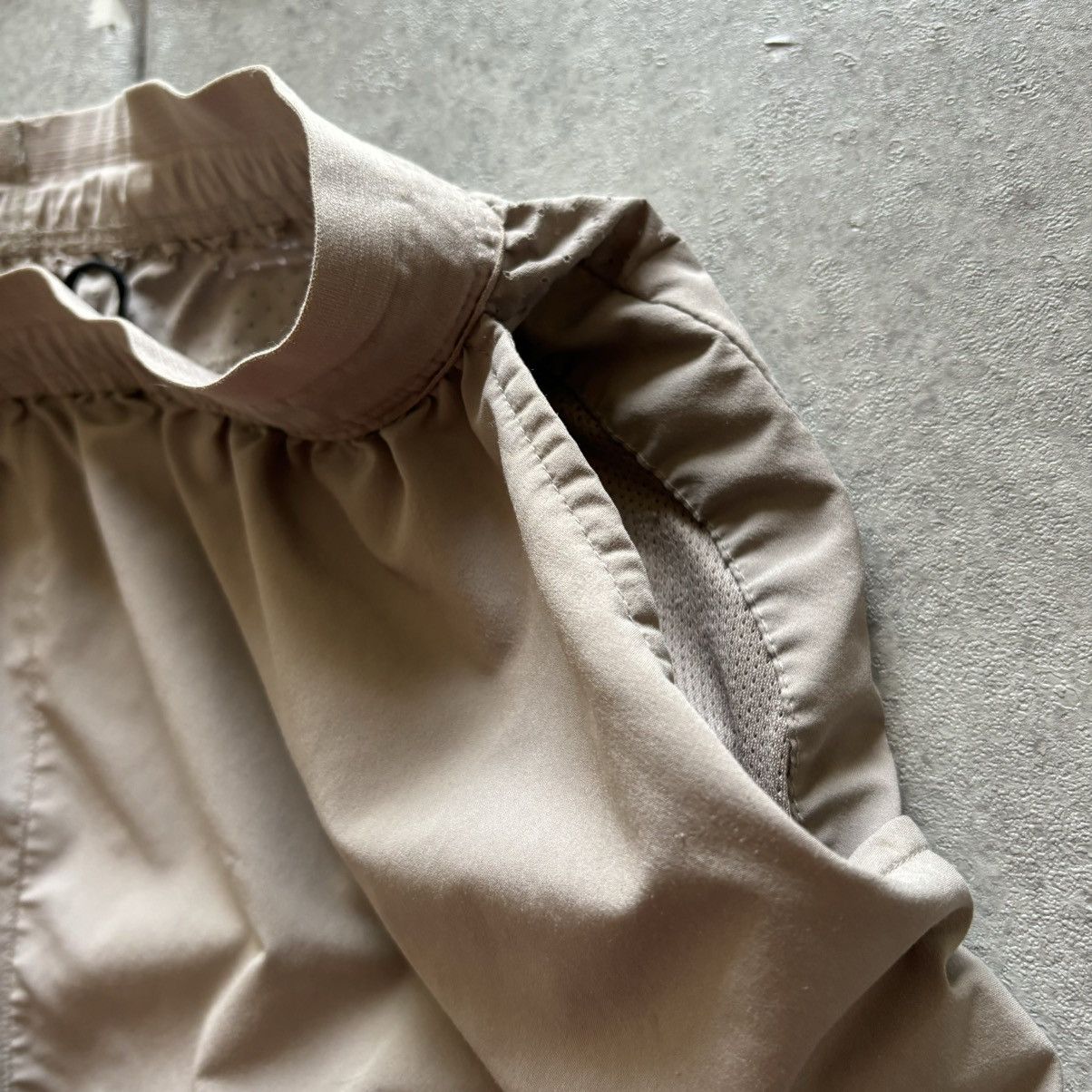 Nike Tan nike running shorts Size US 30 / EU 46 - 4 Thumbnail
