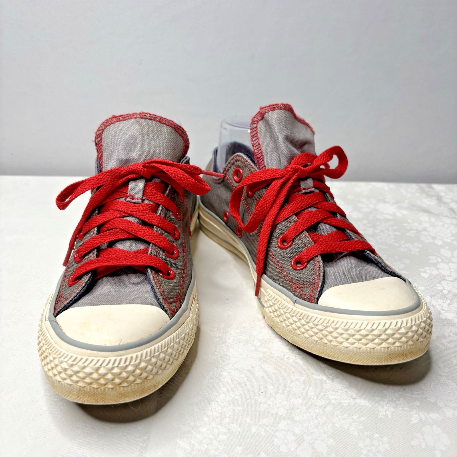 Converse Size 7- Converse Chuck Taylor One Star Low Lace Up Size US 7 / IT 37 - 1 Thumbnail