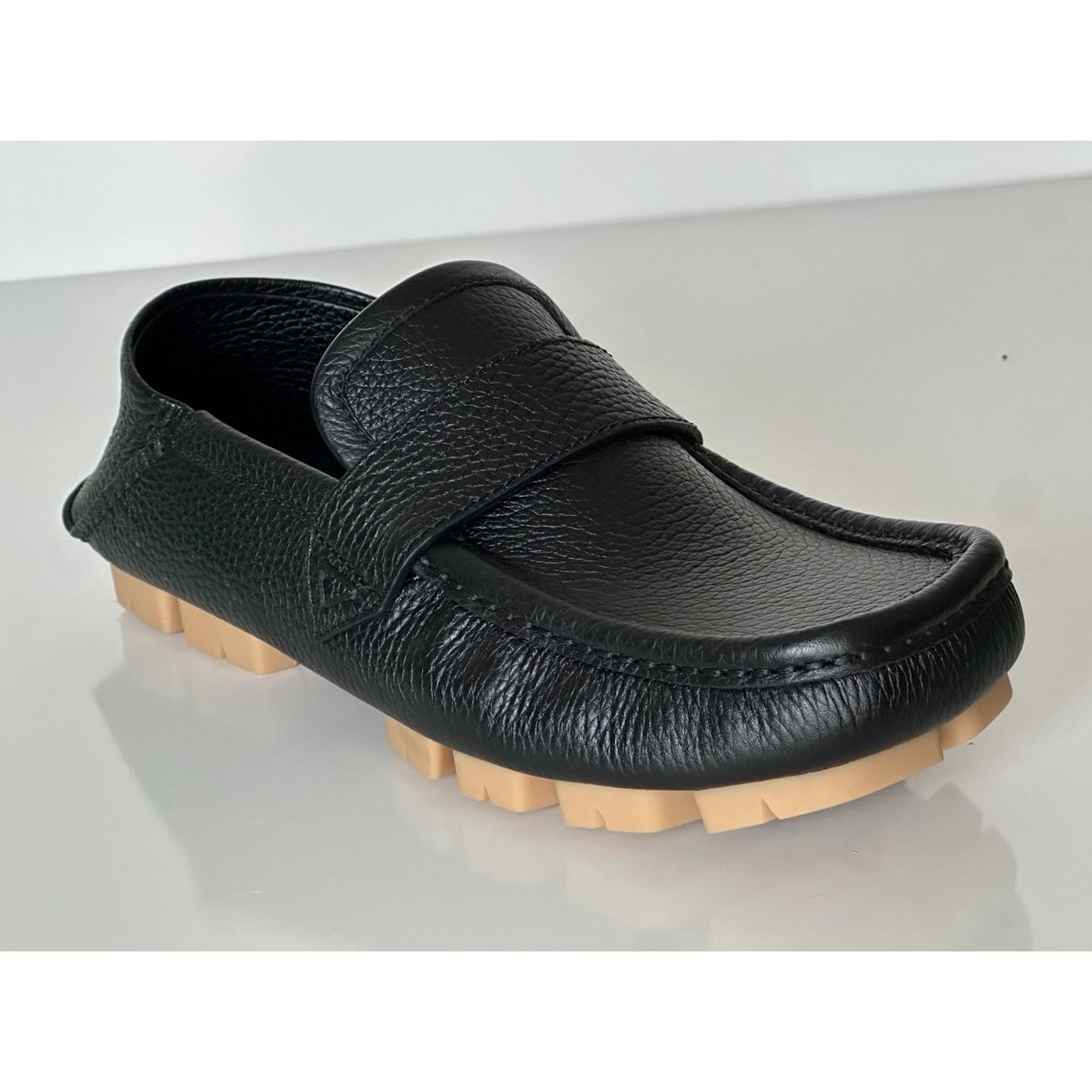 Bottega Veneta Bottega Veneta Men’s Leather Shore Shoes Black 10 US 786809 Size US 10 / EU 43 - 6 Thumbnail