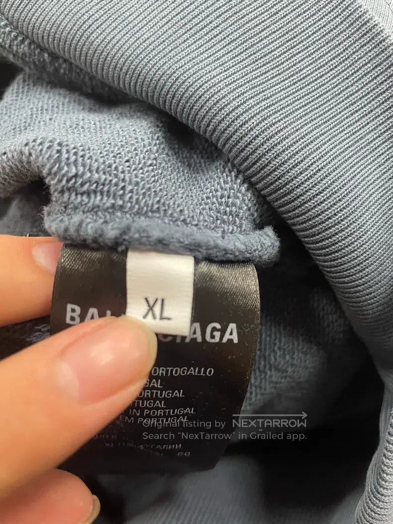 Balenciaga Balenciaga Small Logo Embroidered Hoodie Size US XL / EU 56 / 4 - 4 Thumbnail