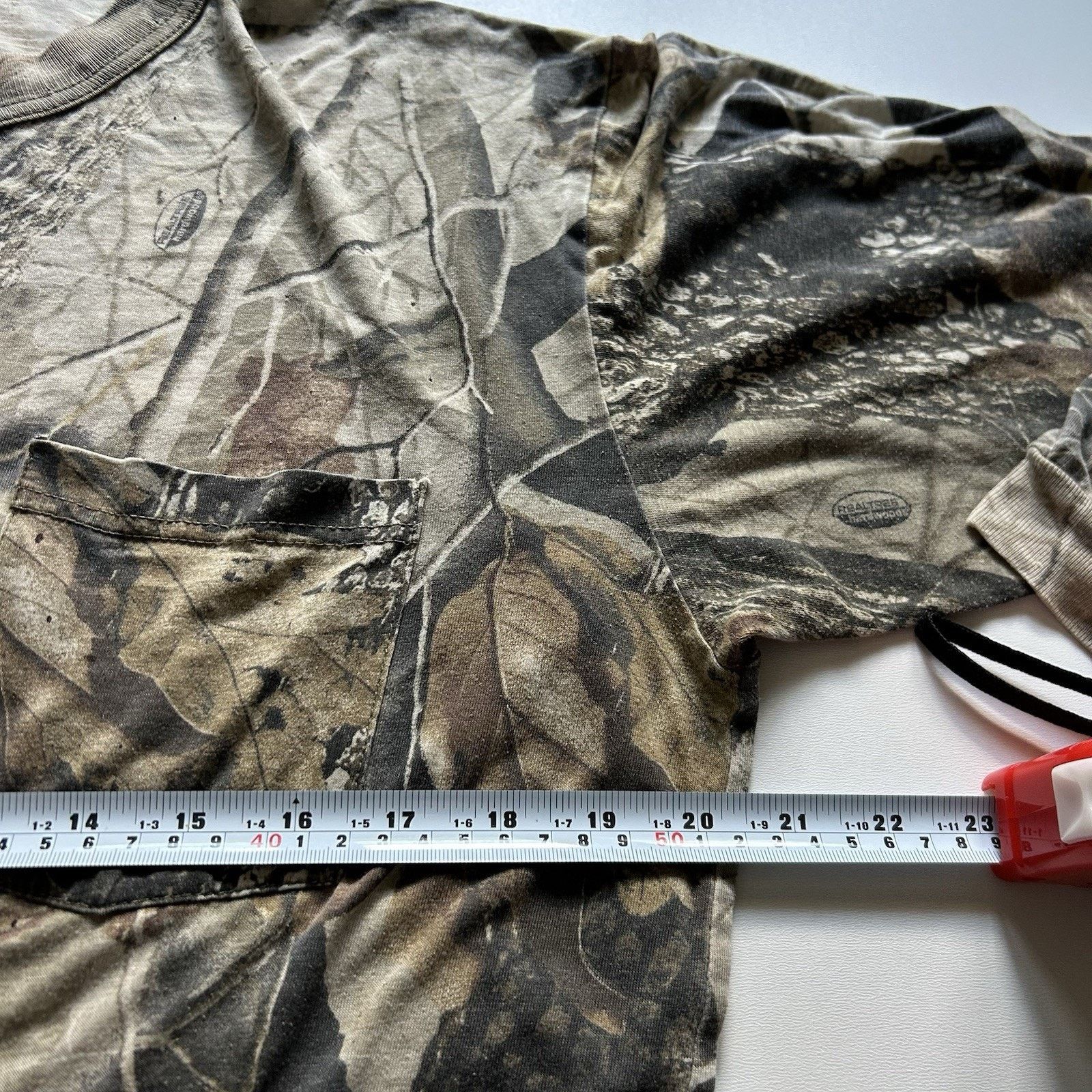 Realtree × Vintage Vintage 90s Realtree Camo T Shirt Pocket Long Sleeve Large Size US L / EU 52-54 / 3 - 7 Thumbnail