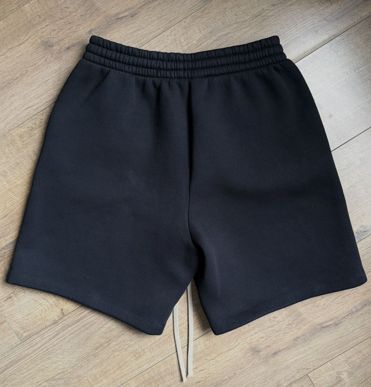 Fear of God Eternal Shorts RRP$900 Size US 33 - 2 Thumbnail