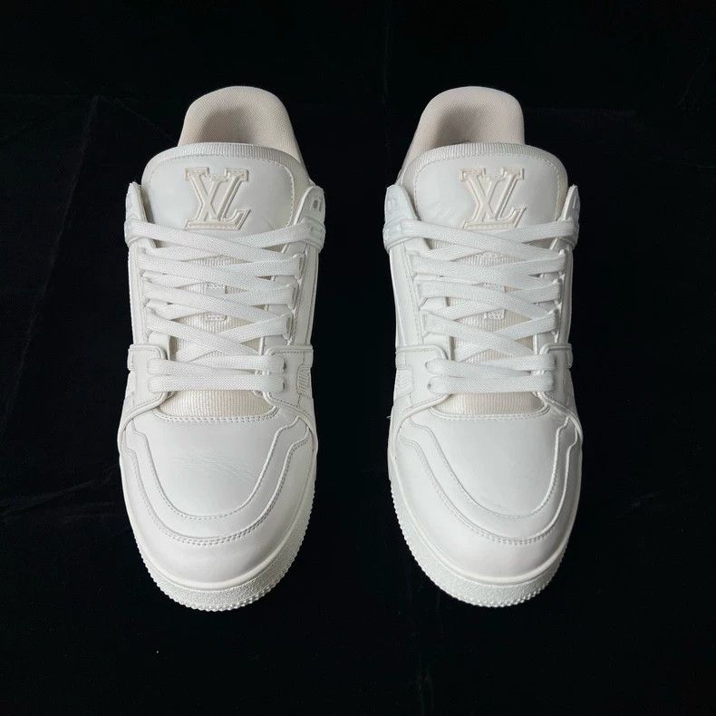 Louis Vuitton Louis Vuitton Pure white Trainer board shoes Size US 10 / EU 43 - 2 Thumbnail