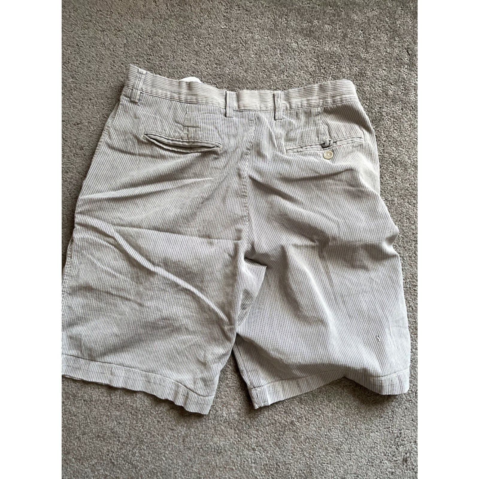 Banana Republic Banana Republic Shorts Mens 33 Gray Striped Chino Flat Front Casual Belt Loops Cotton Inseam 11 in Regular Size US 34 / EU 50 - 2 Thumbnail