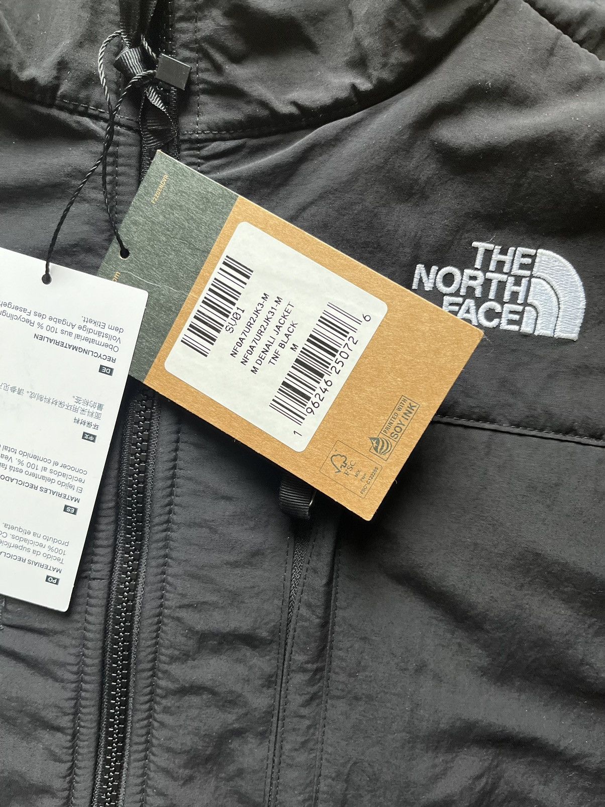 image of The North Face Polar in Black, Men's (Size Medium)