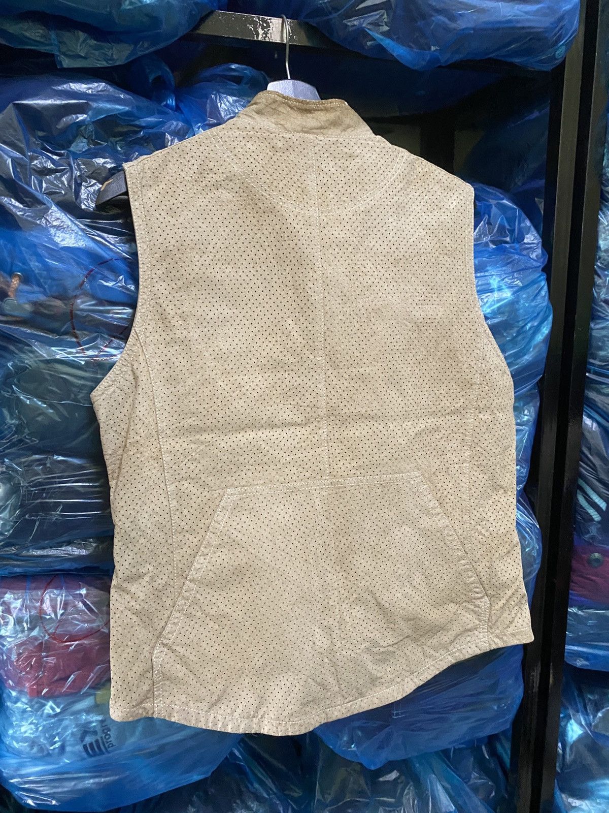 Japanese Brand Vintage W.L.C Beige Suede Perforated Utility Vest – Japanese Size US L / EU 52-54 / 3 - 14 Thumbnail
