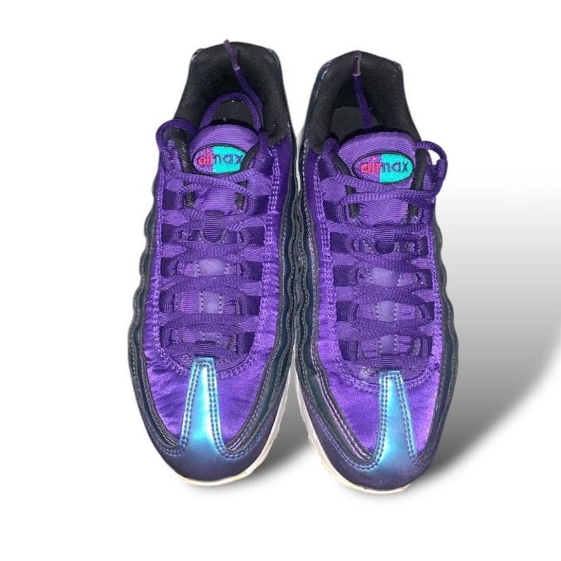 Nike Nike AIR MAX 95 SE Court 6Y Metallic Purple Shoe AJ1899-500 Size US 8 / EU 41 - 2 Thumbnail