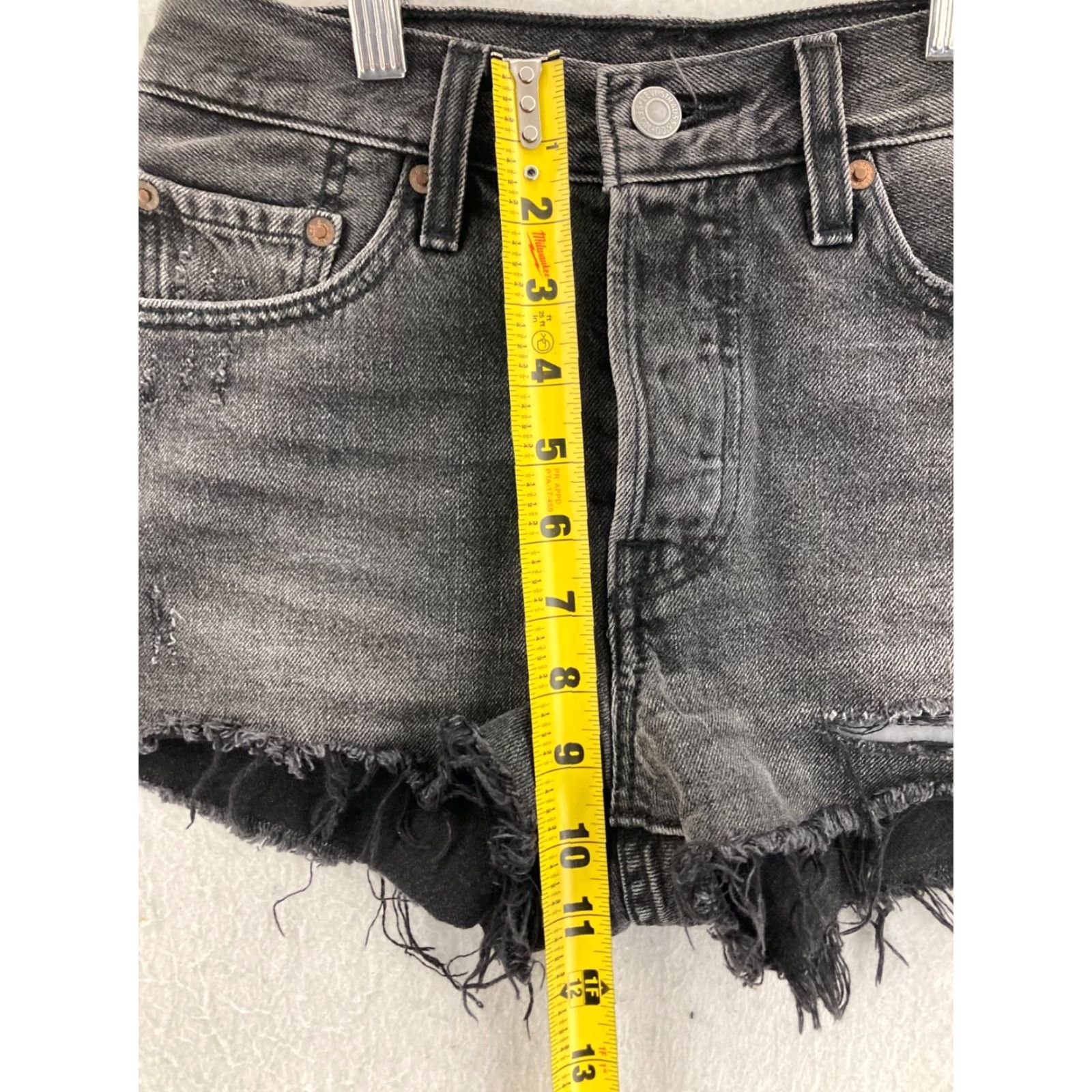 Levi's Levi's 501 Women's Cut-Off Shorts 28 Black High Rise Festival Size 28" / US 6 / IT 42 - 4 Thumbnail