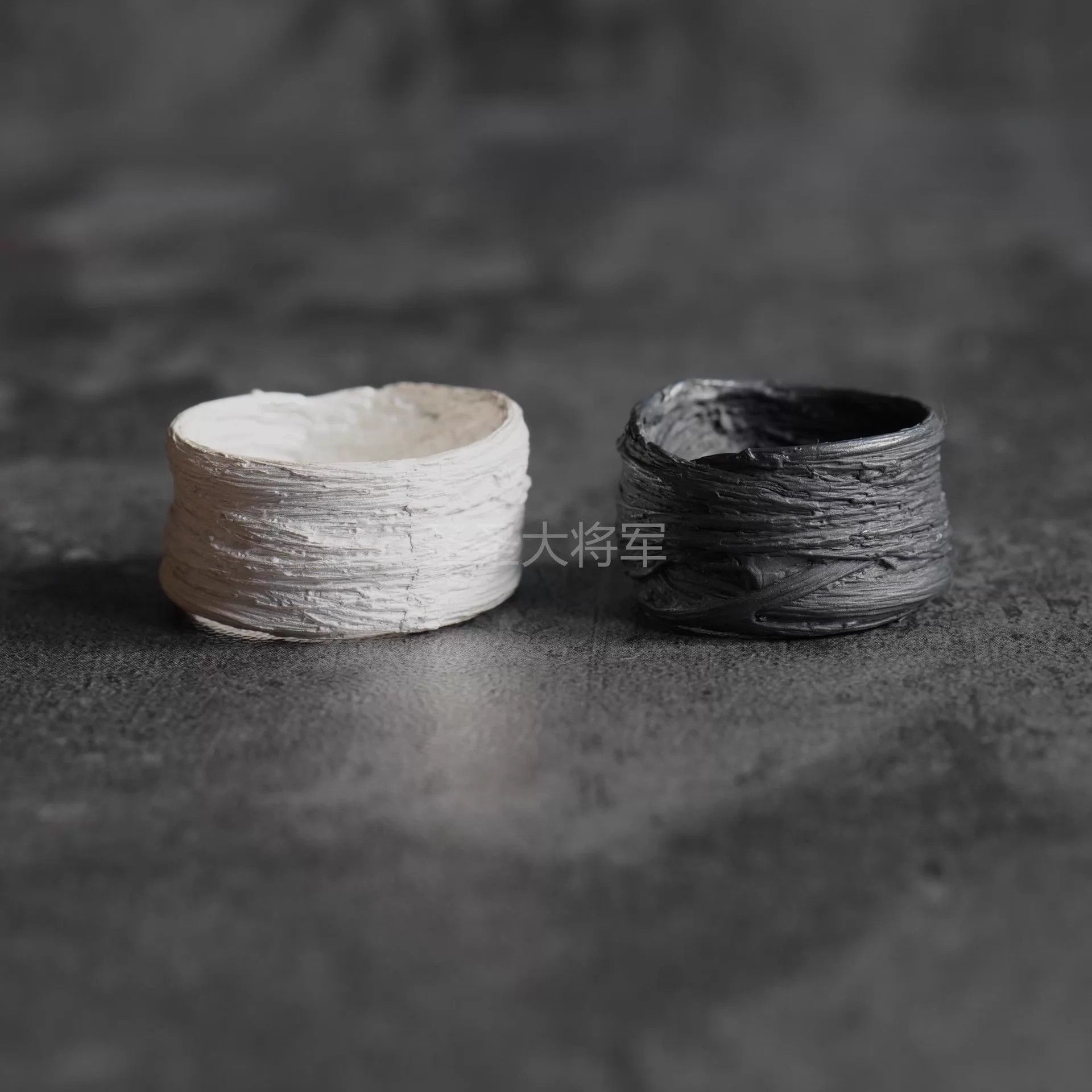 DETAJ Detaj Hairline Silver Black/White Ring Blk 13,15; Size ONE SIZE - 2 Thumbnail