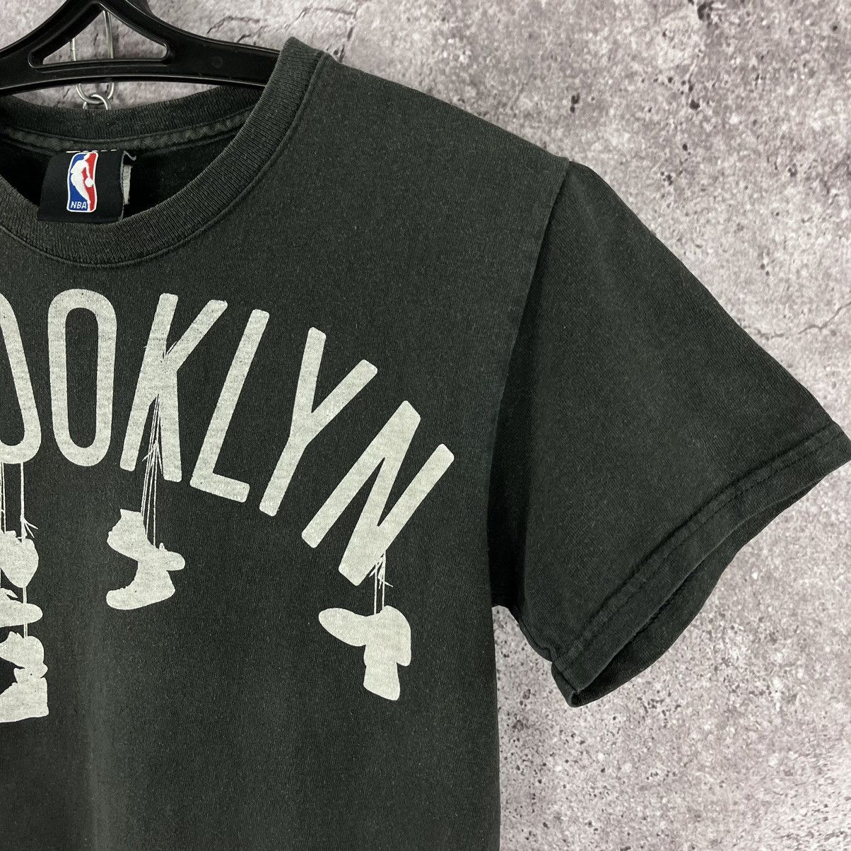 Brooklyn Clothing × NBA Vintage 90’s UNK Brooklyn T-Shirt Rare Big Logo Y2K Size S Size US S / EU 44-46 / 1 - 4 Thumbnail