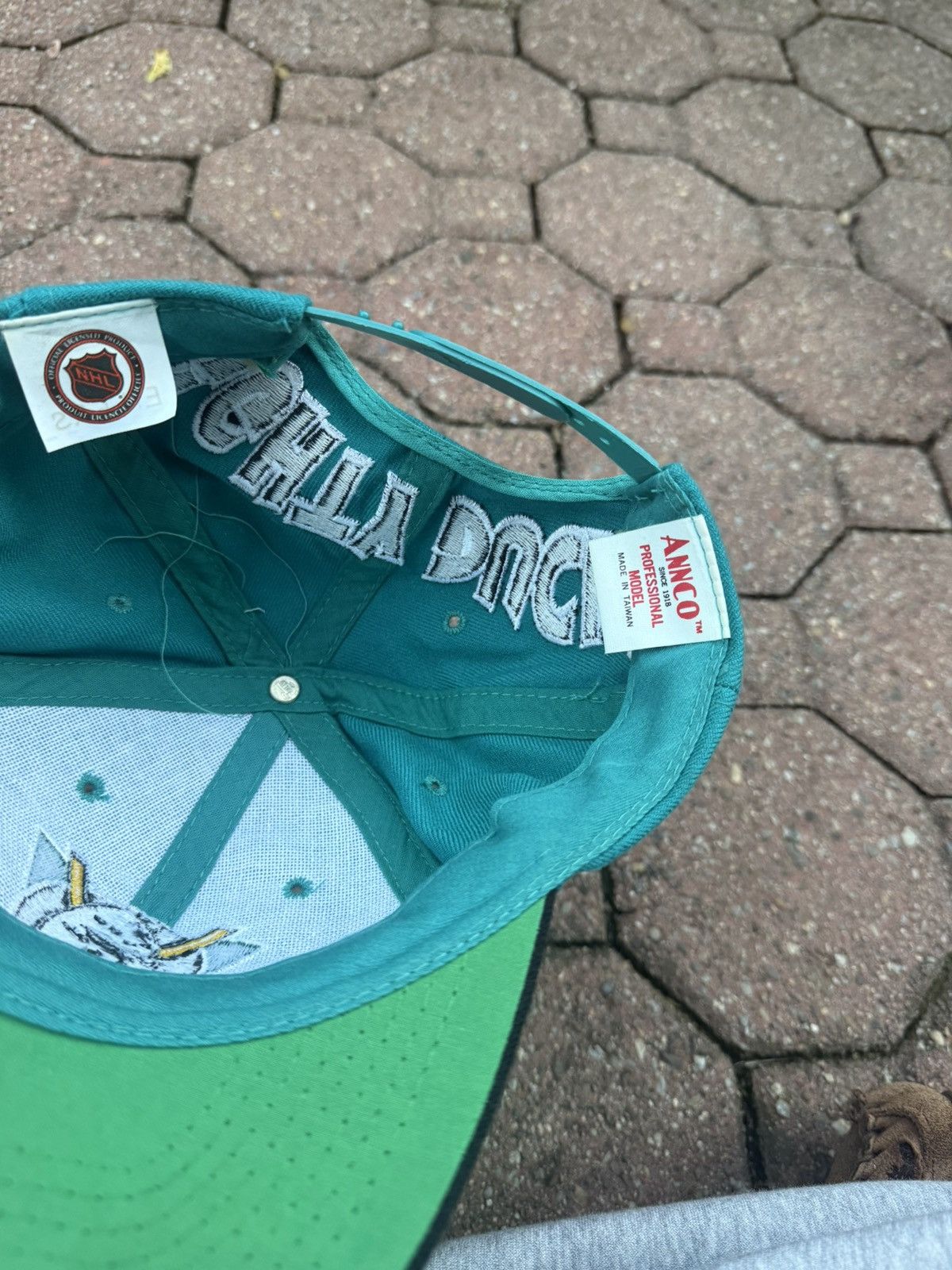 Vintage Vintage Mighty Duck Snapback NHL Official rare Size ONE SIZE - 6 Thumbnail