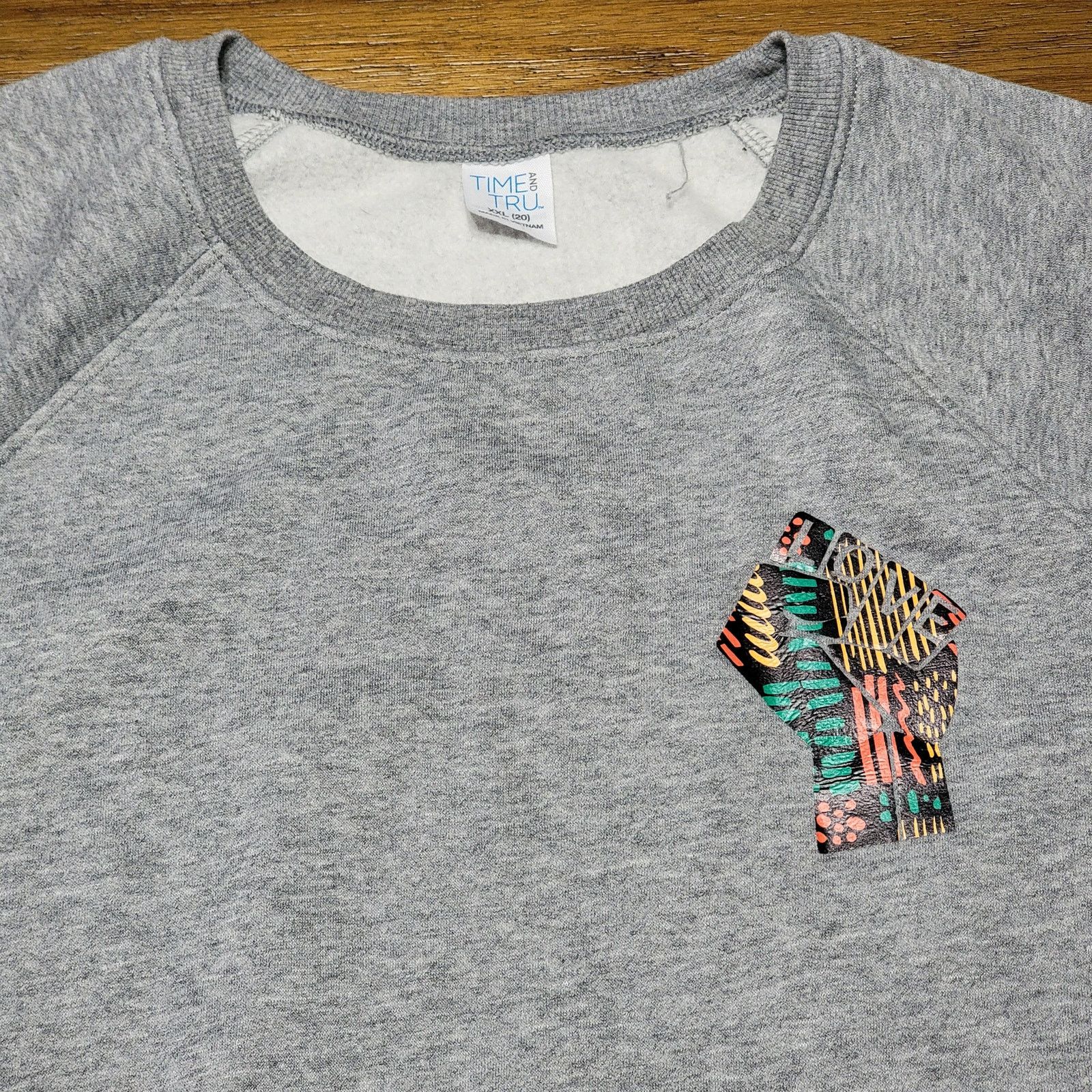 Other Unite Fist Ls Sweatshirt (Time And Tru) "Love" - XXL (20) Size XXL / US 16-18 / IT 52-54 - 4 Thumbnail
