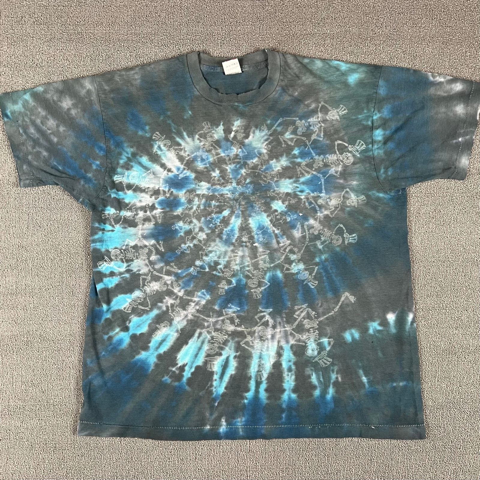 image of Vintage Grateful Dead Spiral Skeleton 1990 Band T Shirt in Blue, Men's (Size XL)