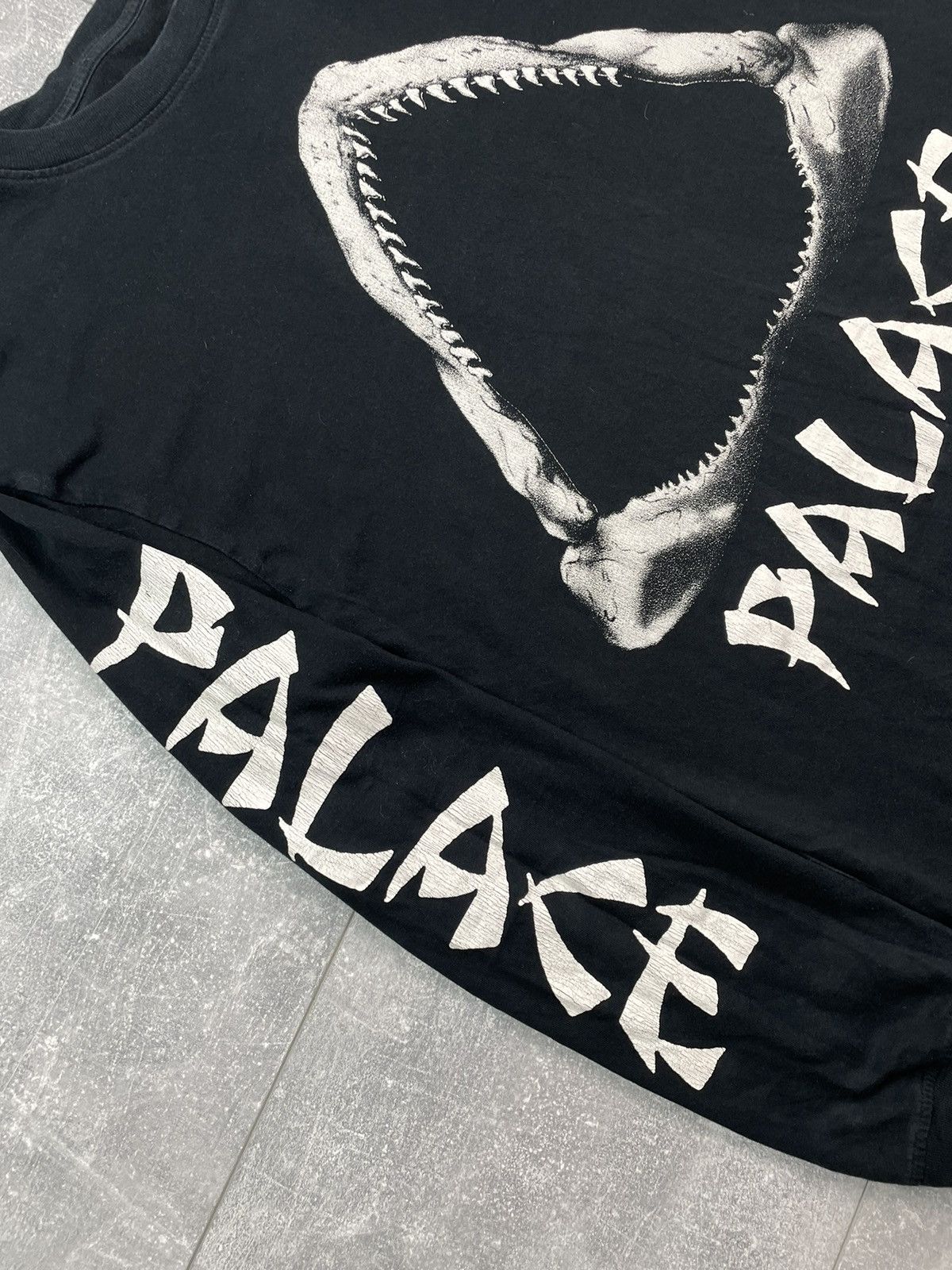 Palace Palace Surf Co Jaws long sleeve Size US M / EU 48-50 / 2 - 4 Thumbnail