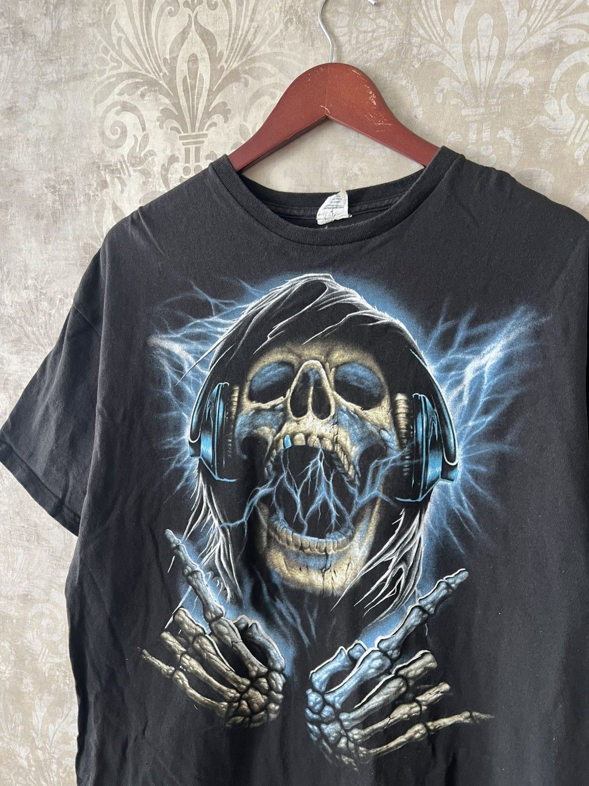 Vintage Y2K Delta Pro Weight Skull Headphones Graphic Rock Tee Size US L / EU 52-54 / 3 - 2 Thumbnail