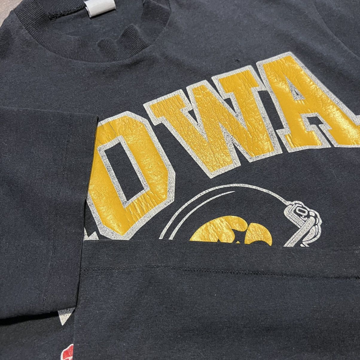NCAA × Vintage Vintage 80s Iowa Hawkeyes Rose Bowl Football T shirt 1986 Size US S / EU 44-46 / 1 - 5 Thumbnail