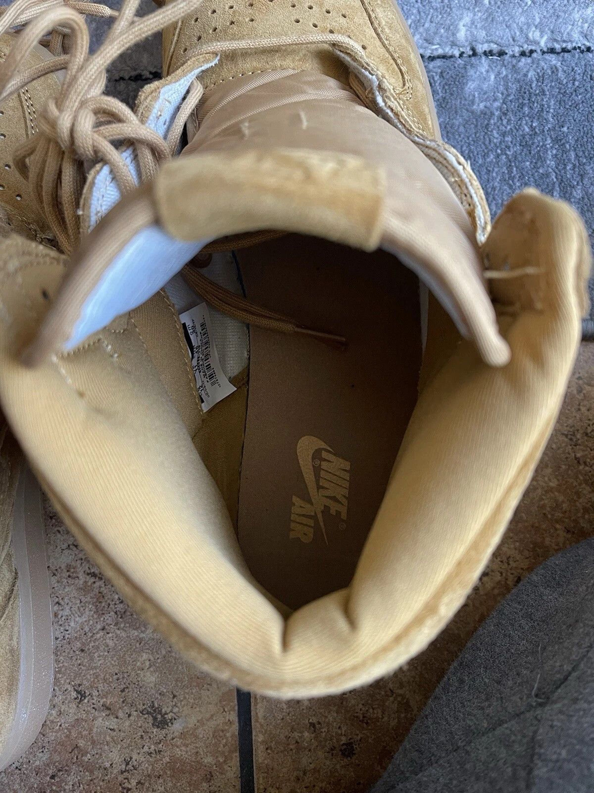 Jordan Brand Air Jordan 1 Retro OG High Wheat Size US 12 / EU 45 - 7 Thumbnail
