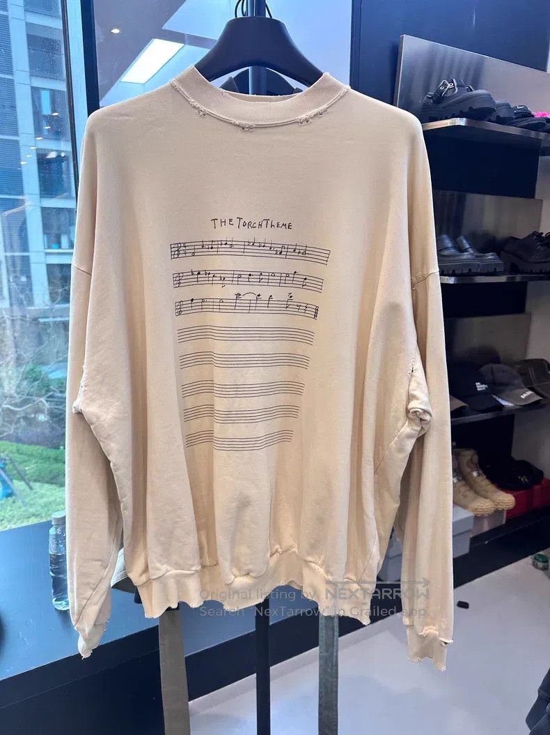 Balenciaga Balenciaga Distressed Logo Hoodie Size US S / EU 44-46 / 1 - 1 Thumbnail