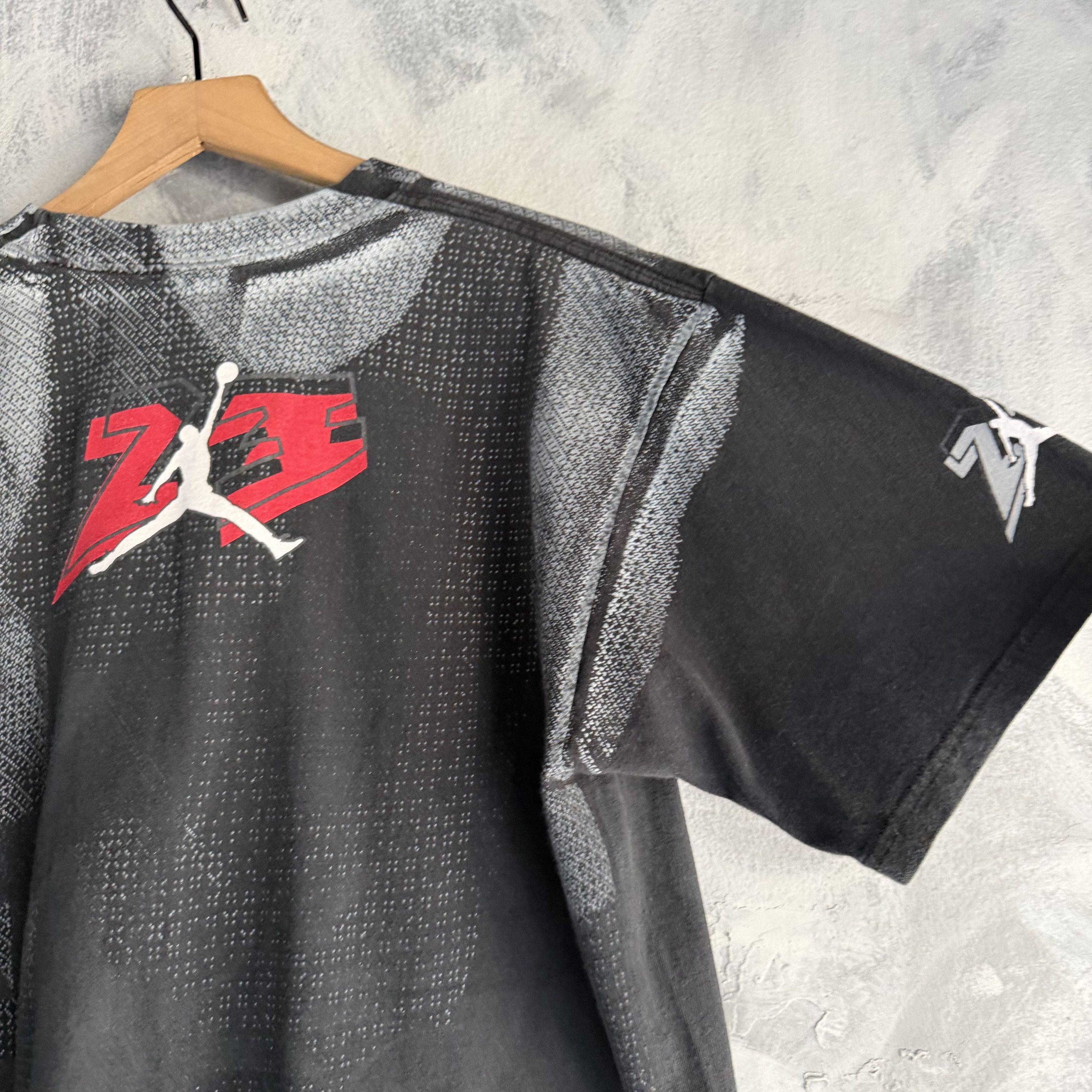 Jordan Brand Vtg Michael Jordan T Shirt Mens Jumpman Graphic AOP 23 Size US M / EU 48-50 / 2 - 7 Thumbnail