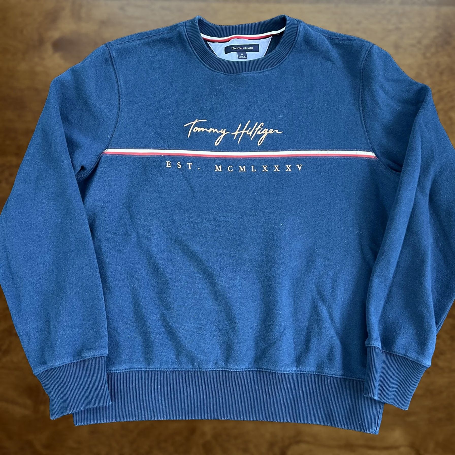 Tommy Hilfiger Tommy Hilfiger Sweatshirt Mens Medium Blue EST MCMLXXXV Fleece Pullover Size US M / EU 48-50 / 2 - 1 Thumbnail