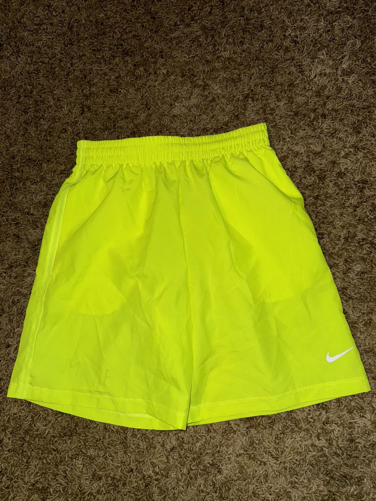 Nike Nike Multi Big Kids' Dri-FIT Training Shorts Sample Size US 26 / EU 42 - 1 Thumbnail