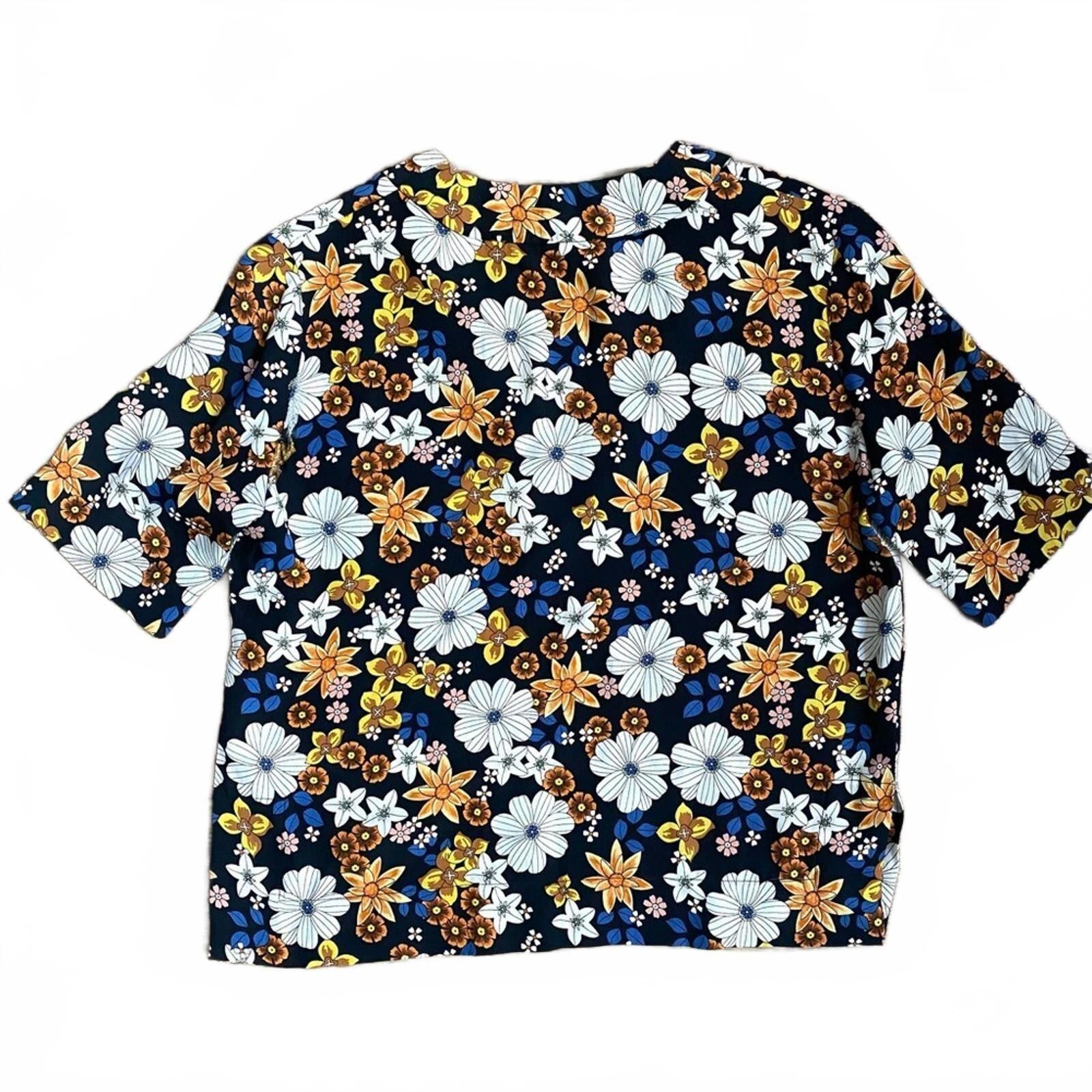 Sandro Sandro ParisFloral V-Neck Eyelet Blouse Size 1 Small Size S / US 4 / IT 40 - 6 Thumbnail