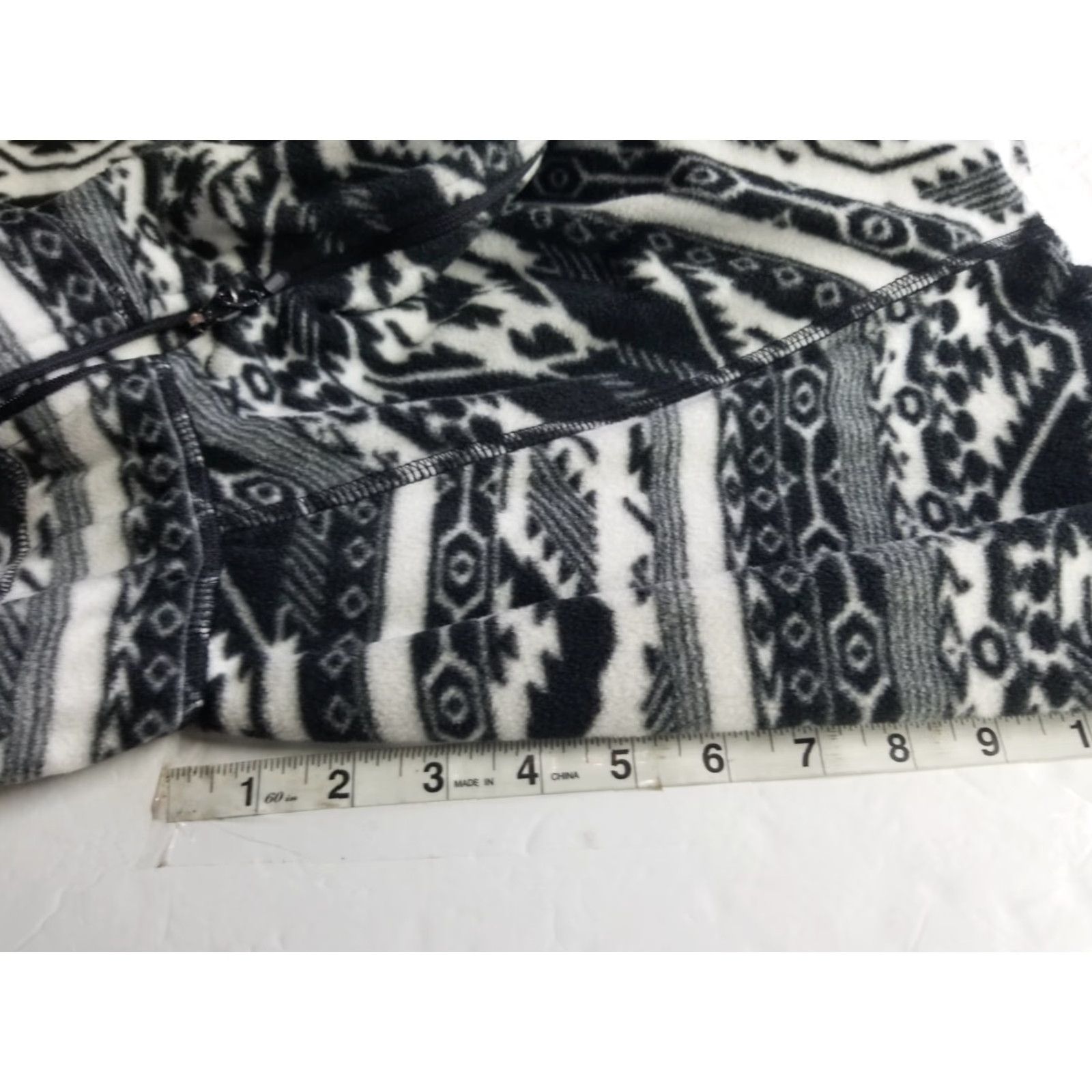 Eddie Bauer Eddie Bauer Fleece Womens Large Jacket Sweater Aztec Black 1/4 Zip Pullover Size L / US 10 / IT 46 - 7 Thumbnail