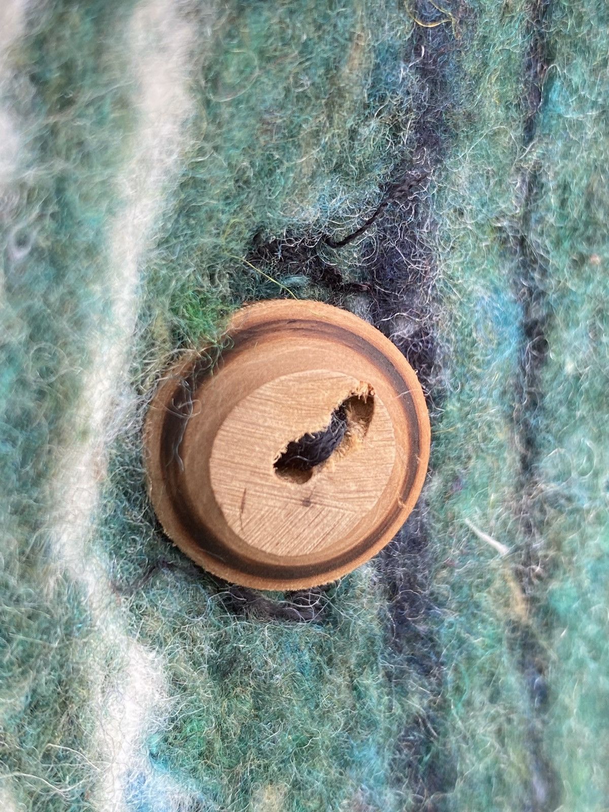 Japanese Brand Vintage Flannel Wood Button Size US L / EU 52-54 / 3 - 10 Thumbnail