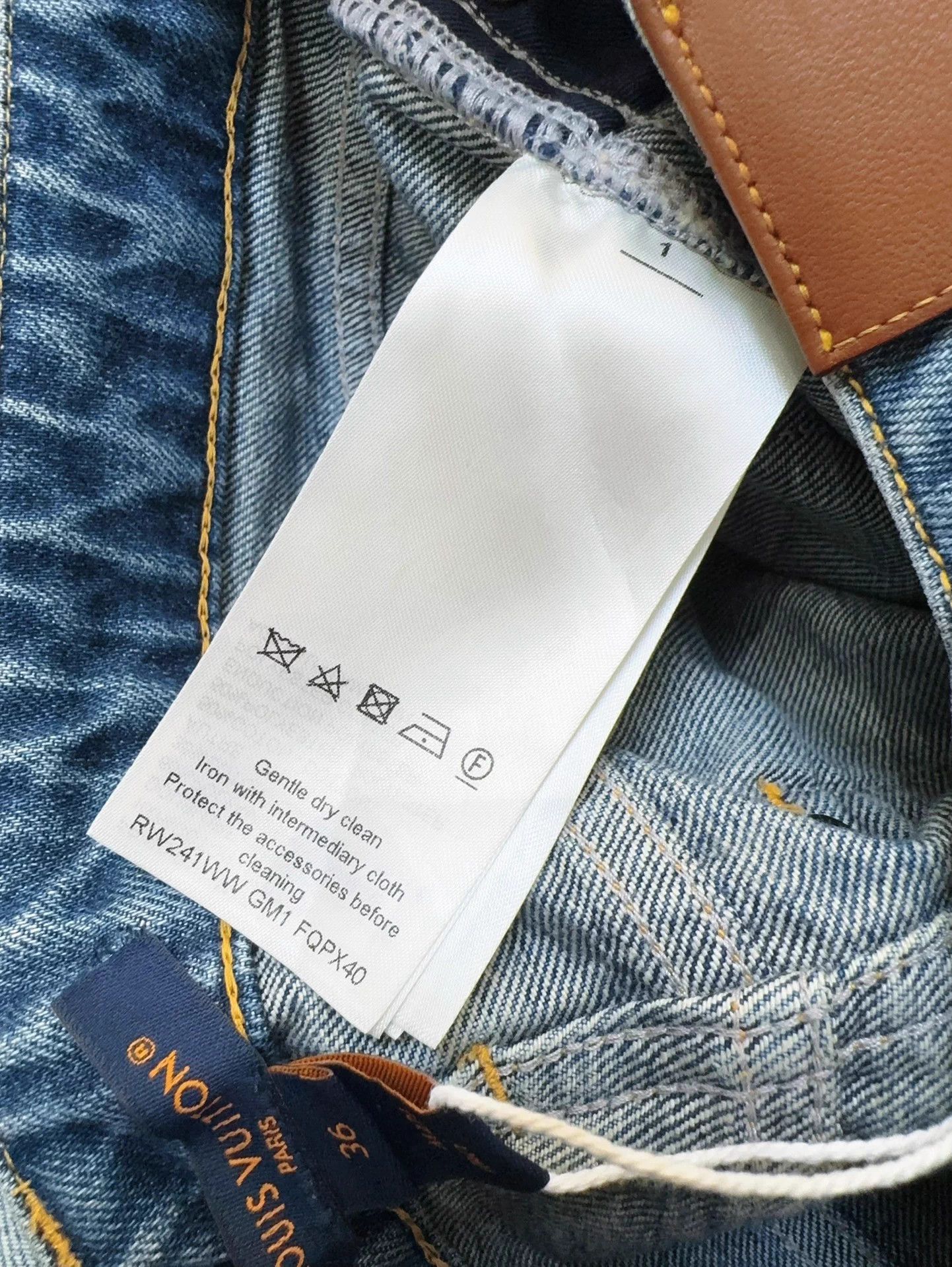 Louis Vuitton LV blue monogram leather tag wide leg jeans 36 Size 26" / US 2 / IT 38 - 7 Thumbnail