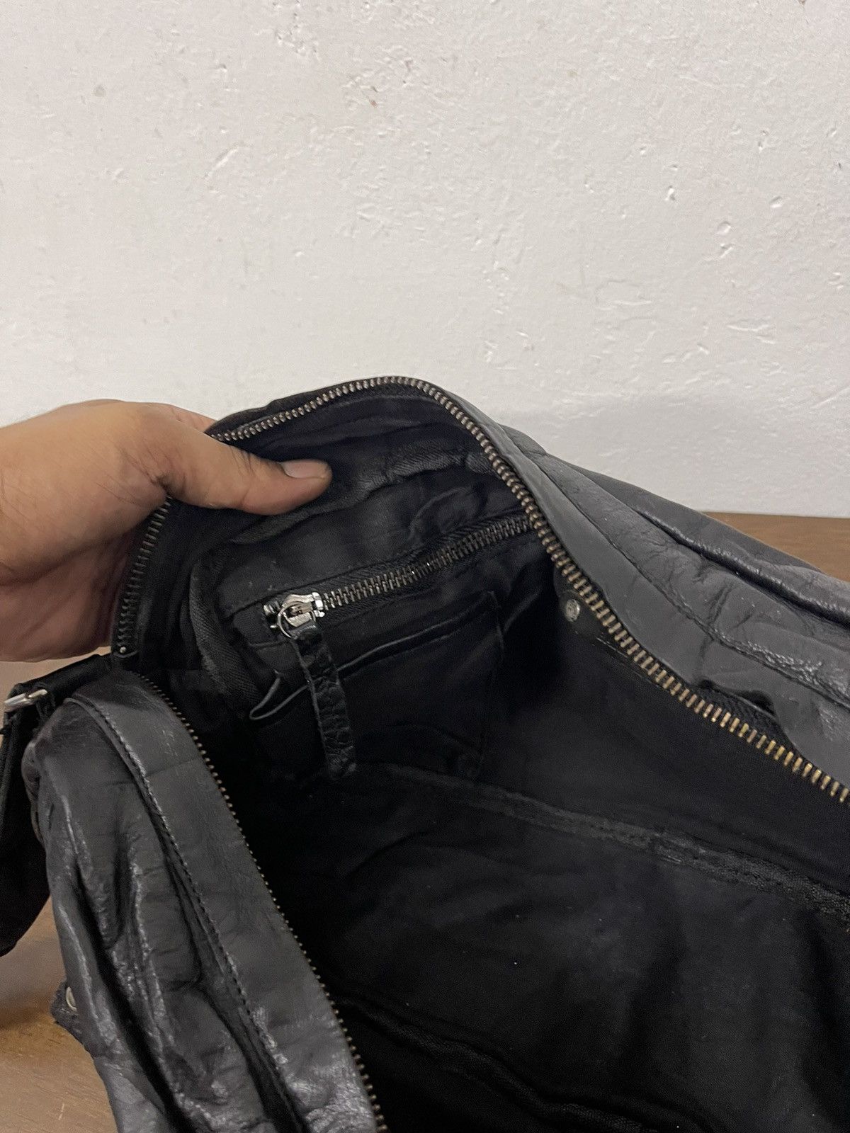 Bark × Genuine Leather × Japanese Brand Unisex🔥🔥🔥BARK TANNAGE japan leather bondage crossbody bag Size ONE SIZE - 15 Thumbnail