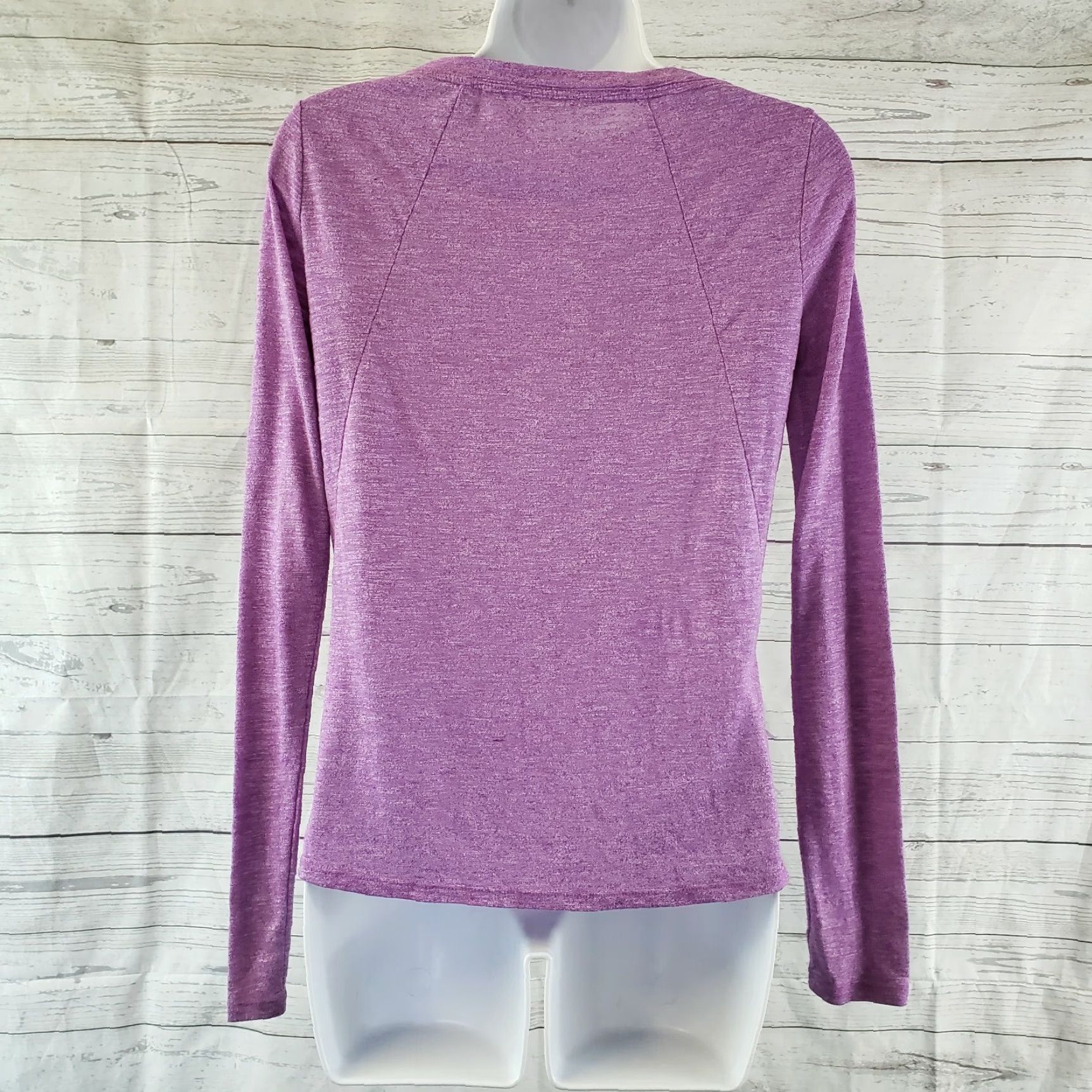 Athleta Athleta Womens Suri Bubble Hem Top | 2XS | Purple | Long Sleeve | Activewear | Pullover | Polyester Rayon Blend | Women’s Tops (2XS) Size XXS / US 00 / IT 34 - 3 Thumbnail